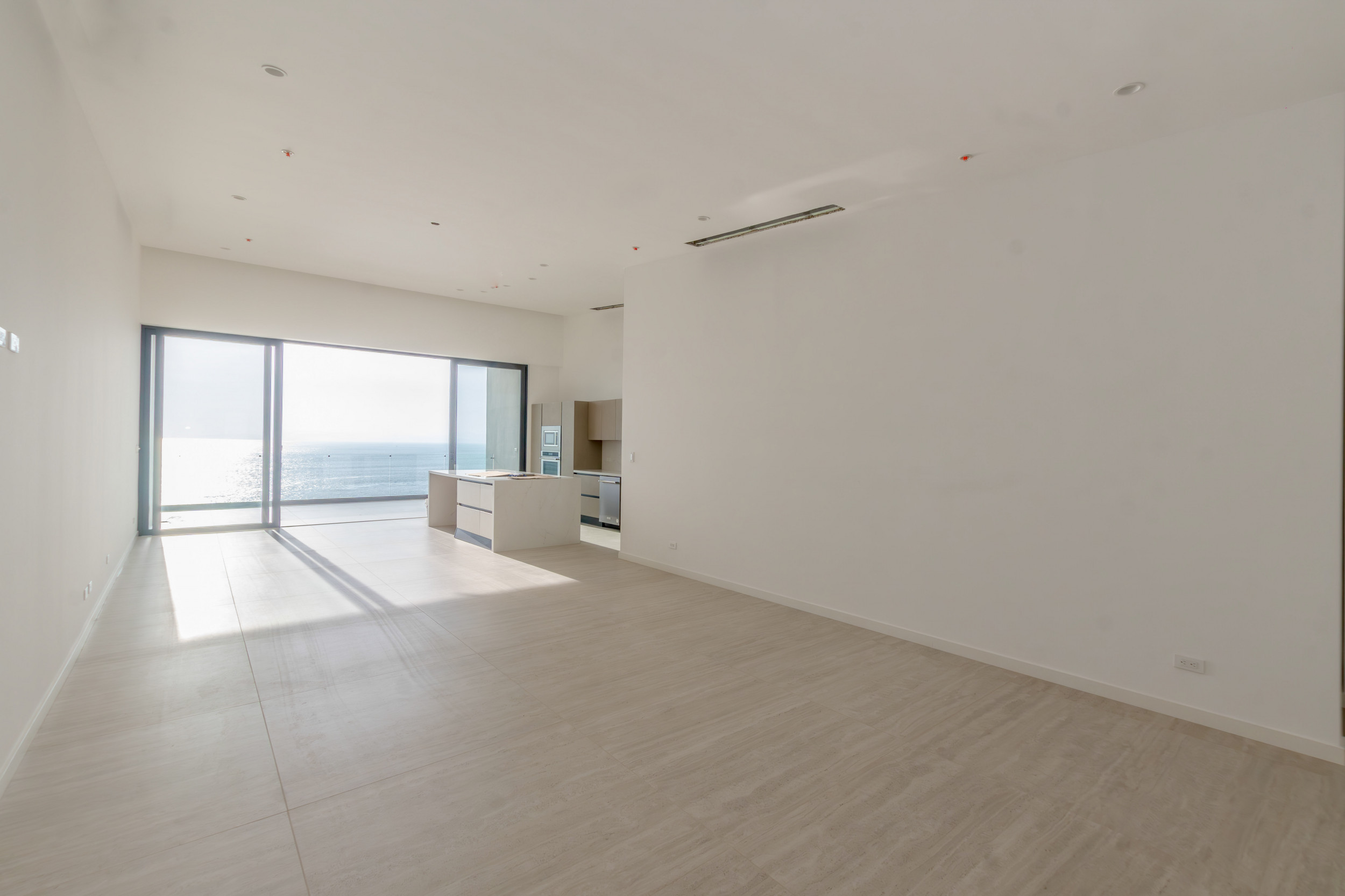 Luxurious Beachfront Apartment for Sale in Herradura, Puntarenas: Nerea Apartments