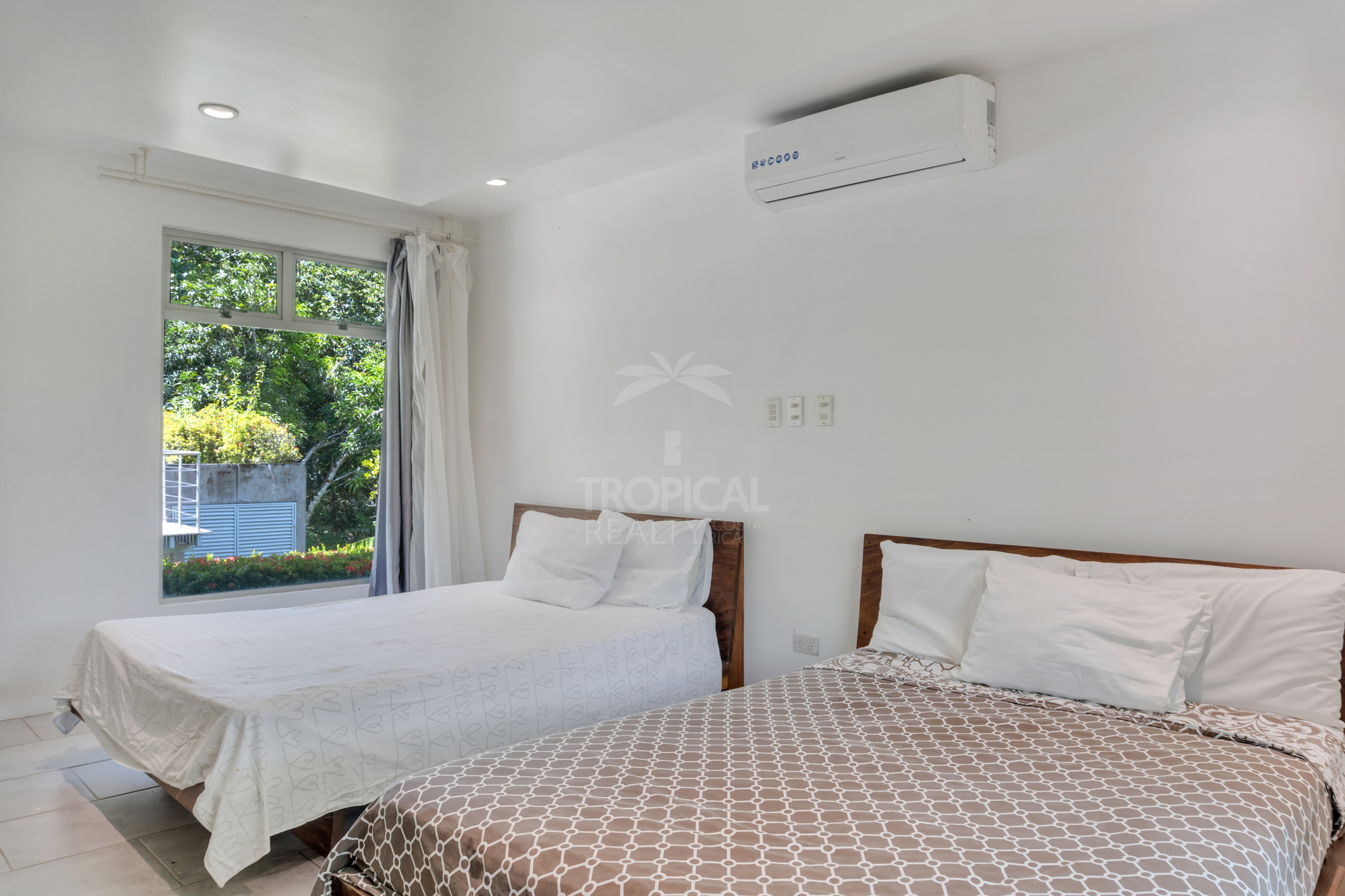 Modern Jungle Villa in Las Delicias – Santa Teresa