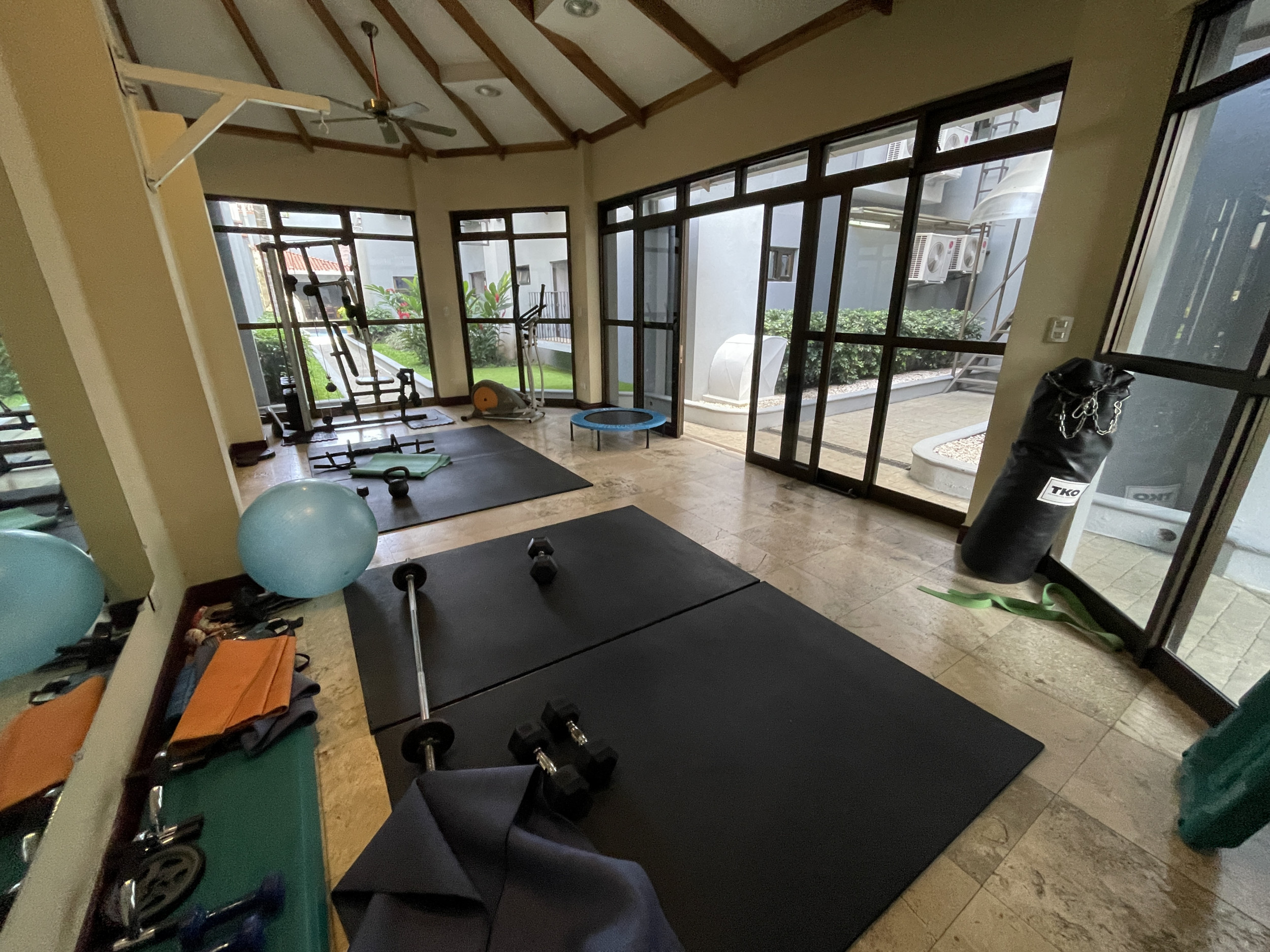 Trejos Montealegre, elegant apartment for sale