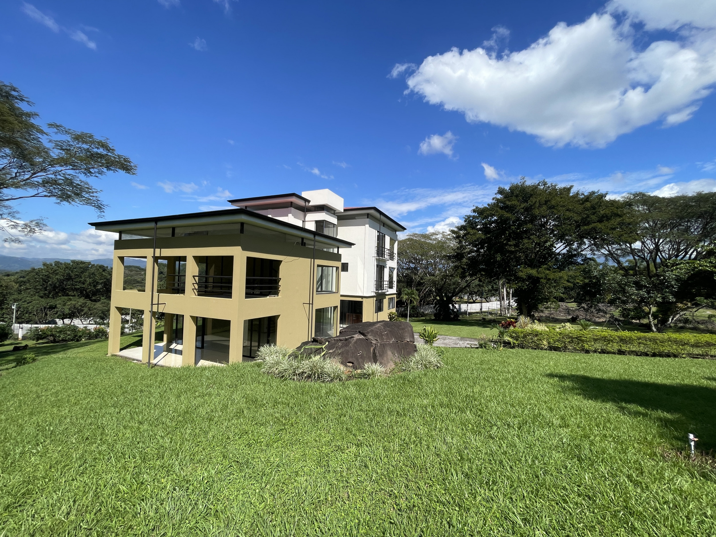La Garita luxury modern house for sale