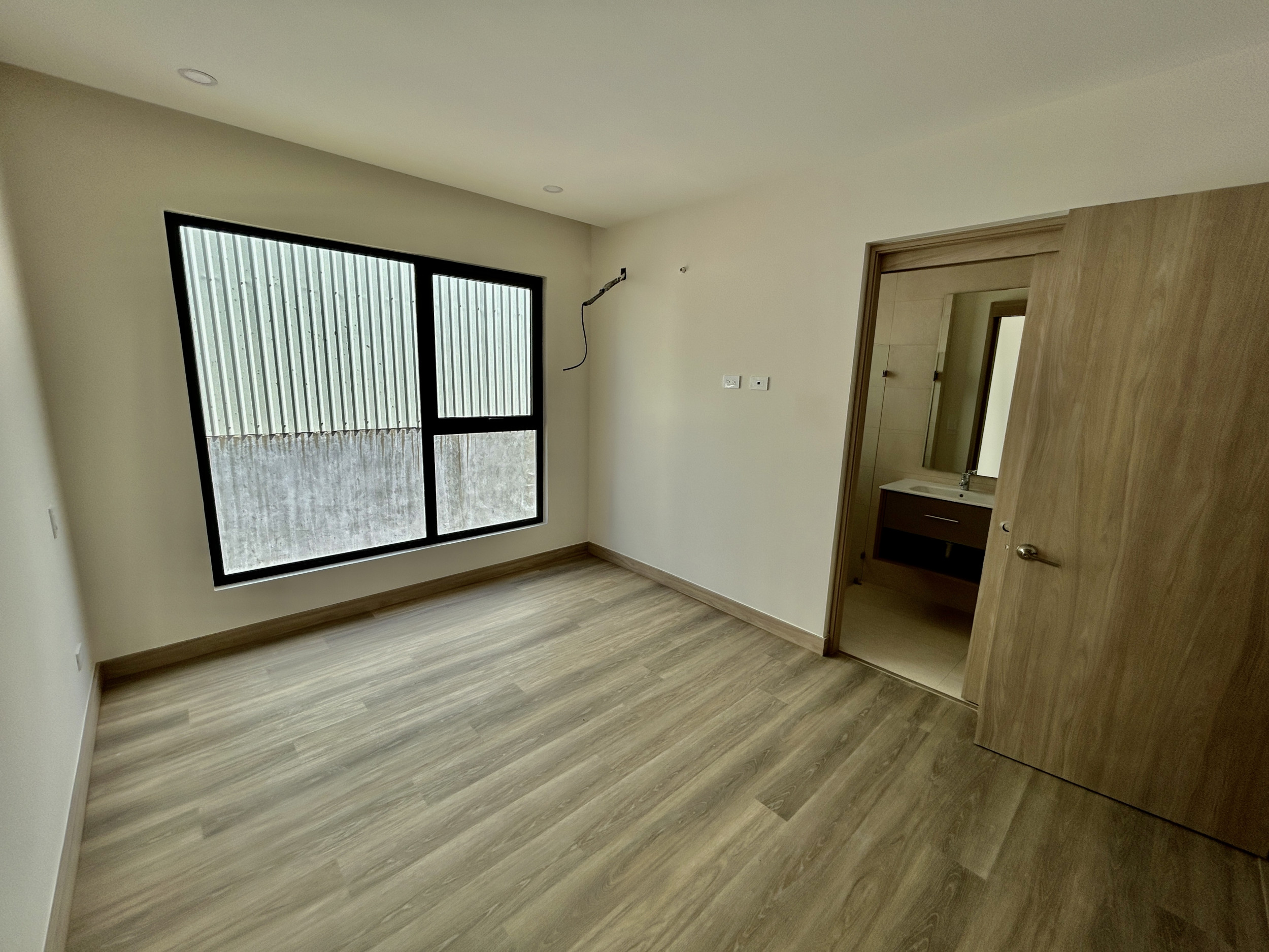 Town House for sale in Santa Ana