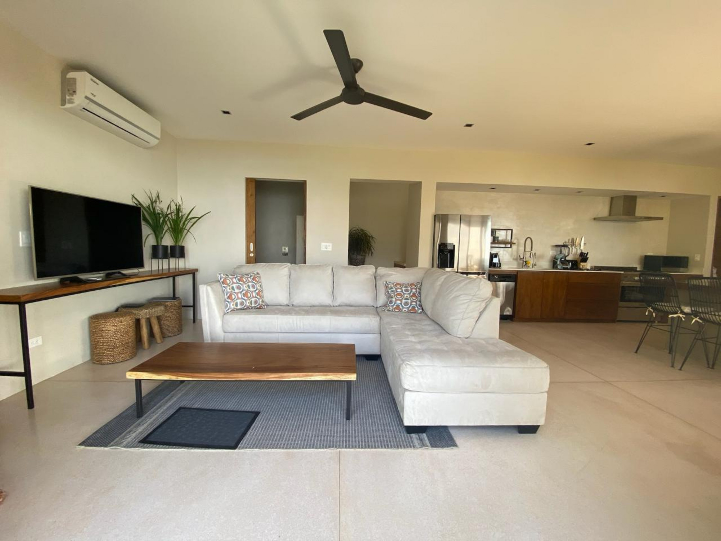 Luxury Oceanview Home in Santa Teresa - USD $1,500,000
