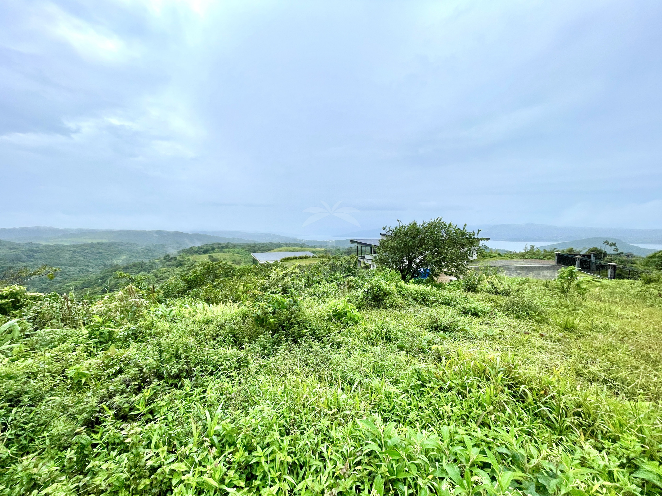 Arenal lake properties
