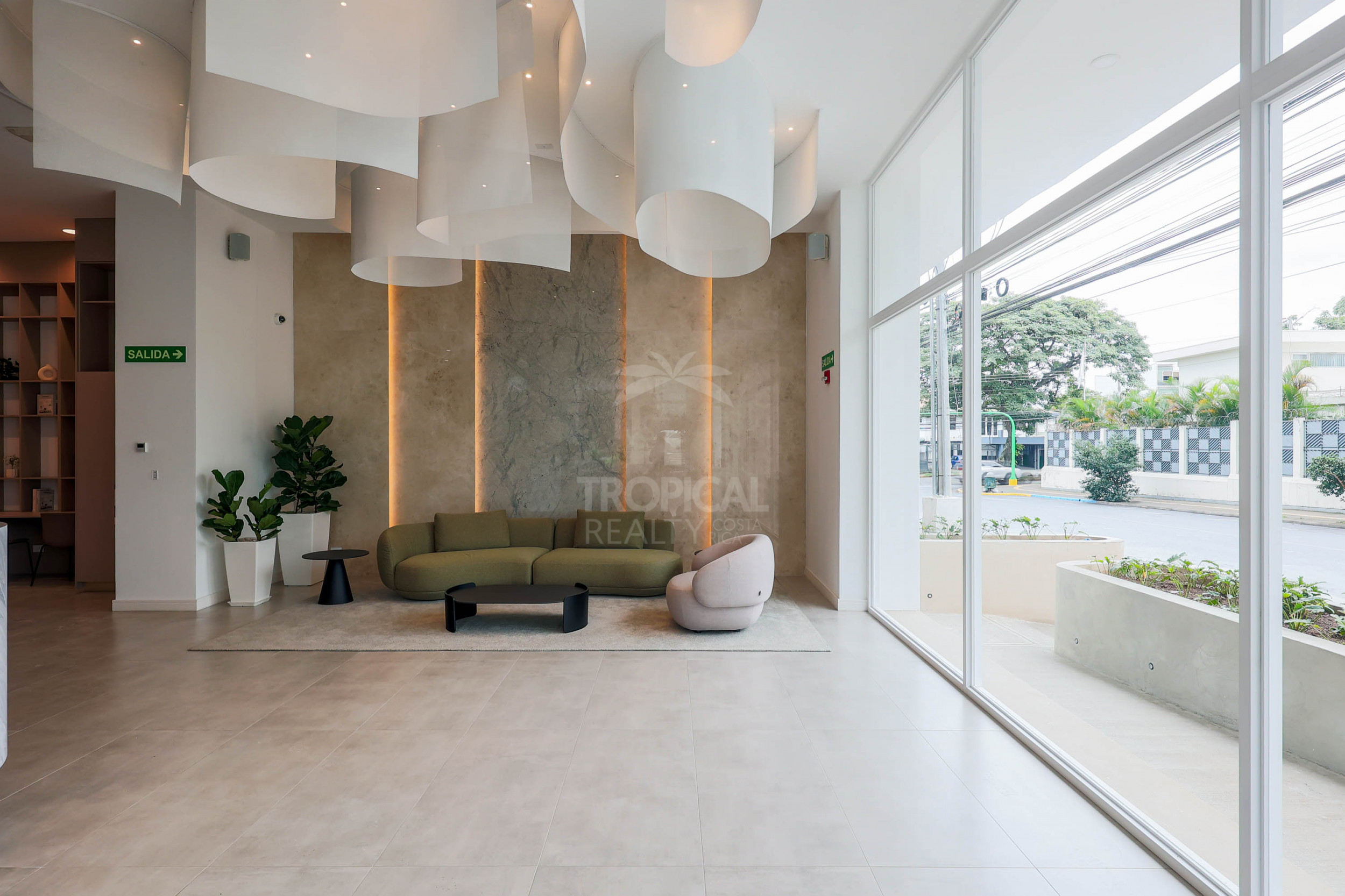 Contemporary City View Apartment – La Sabana, San José