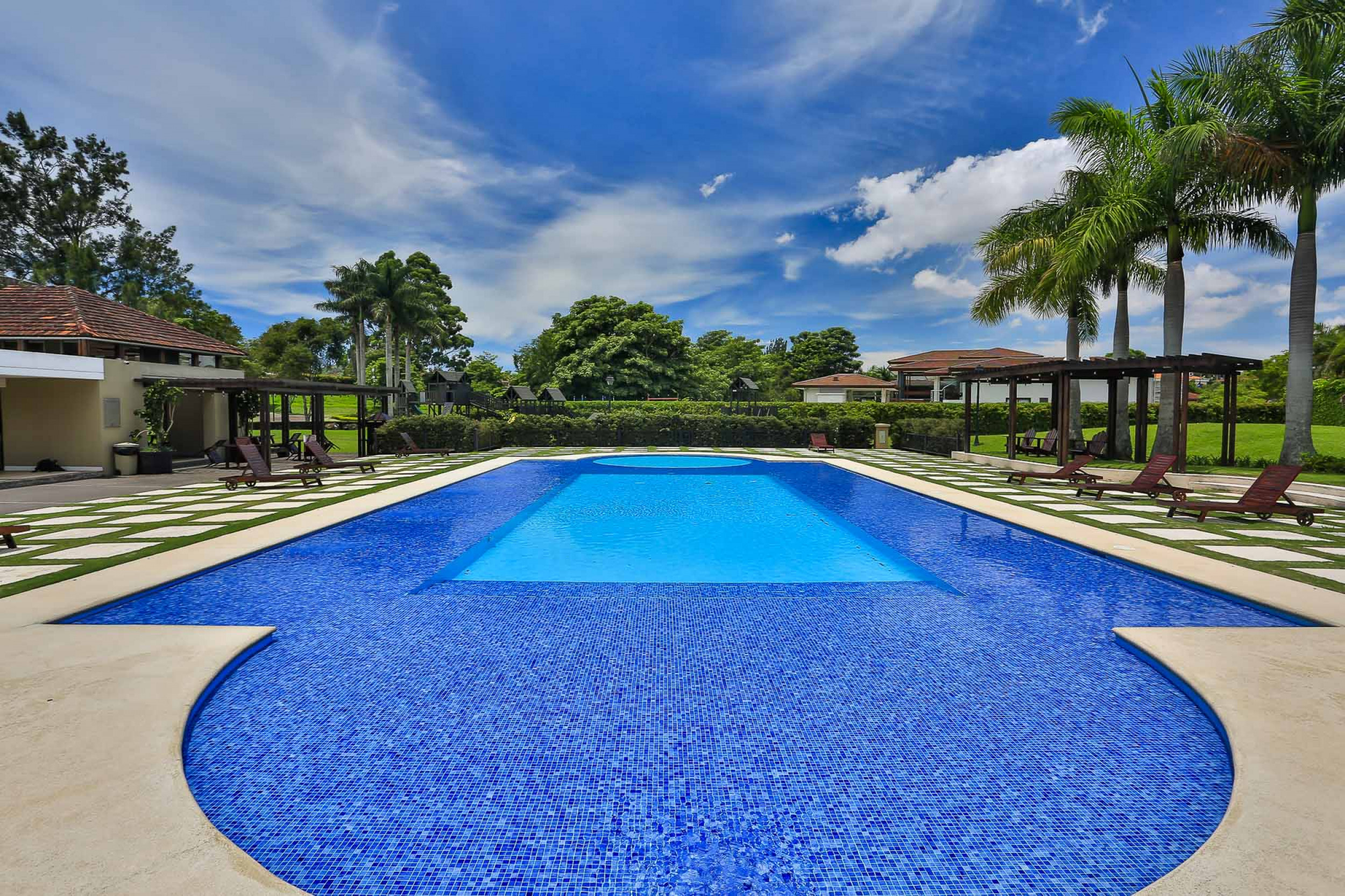 For Sale: Stunning Luxury Home in Monteran, Granadilla – Premier Location and Exclusive Privacy