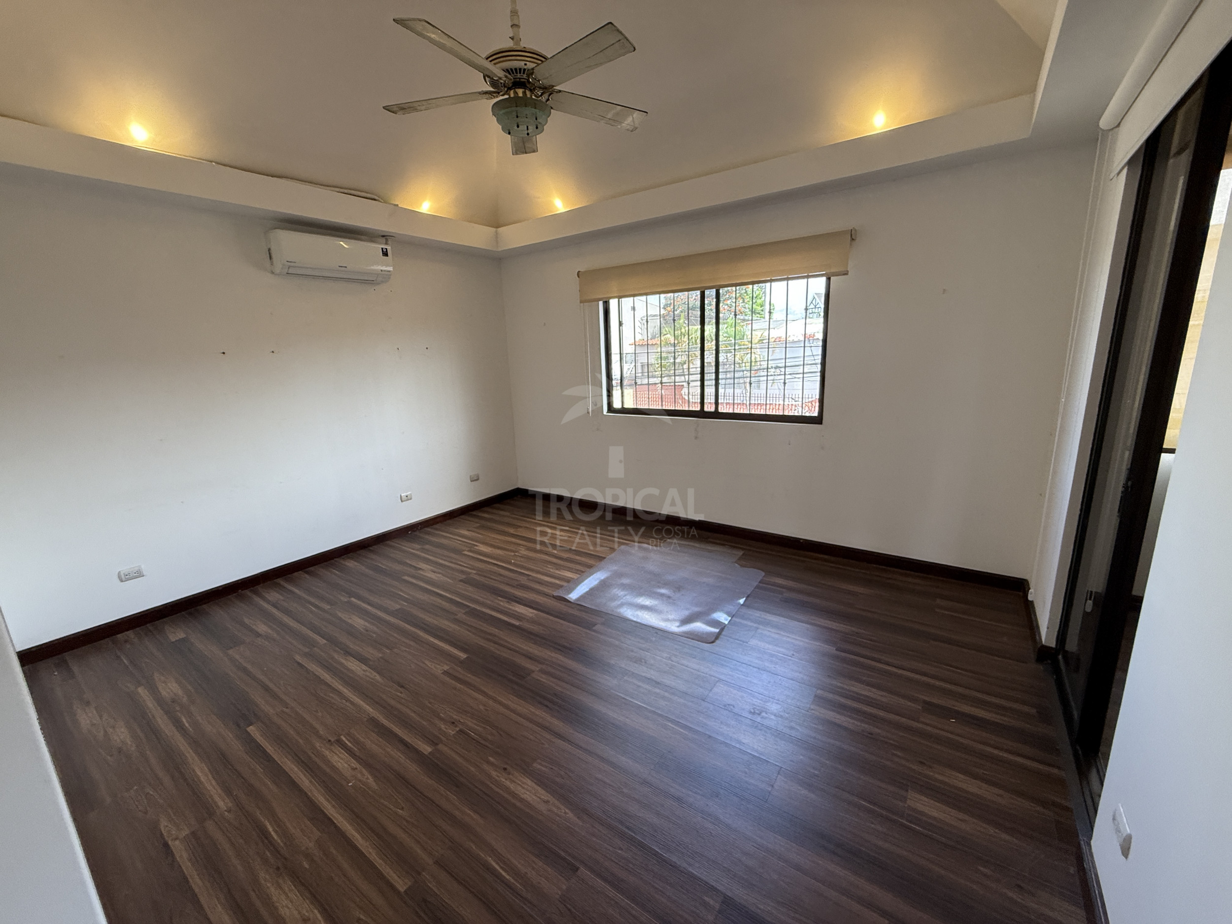 Spacious 4-Bedroom Home for Sale in Rohrmoser, San Jos