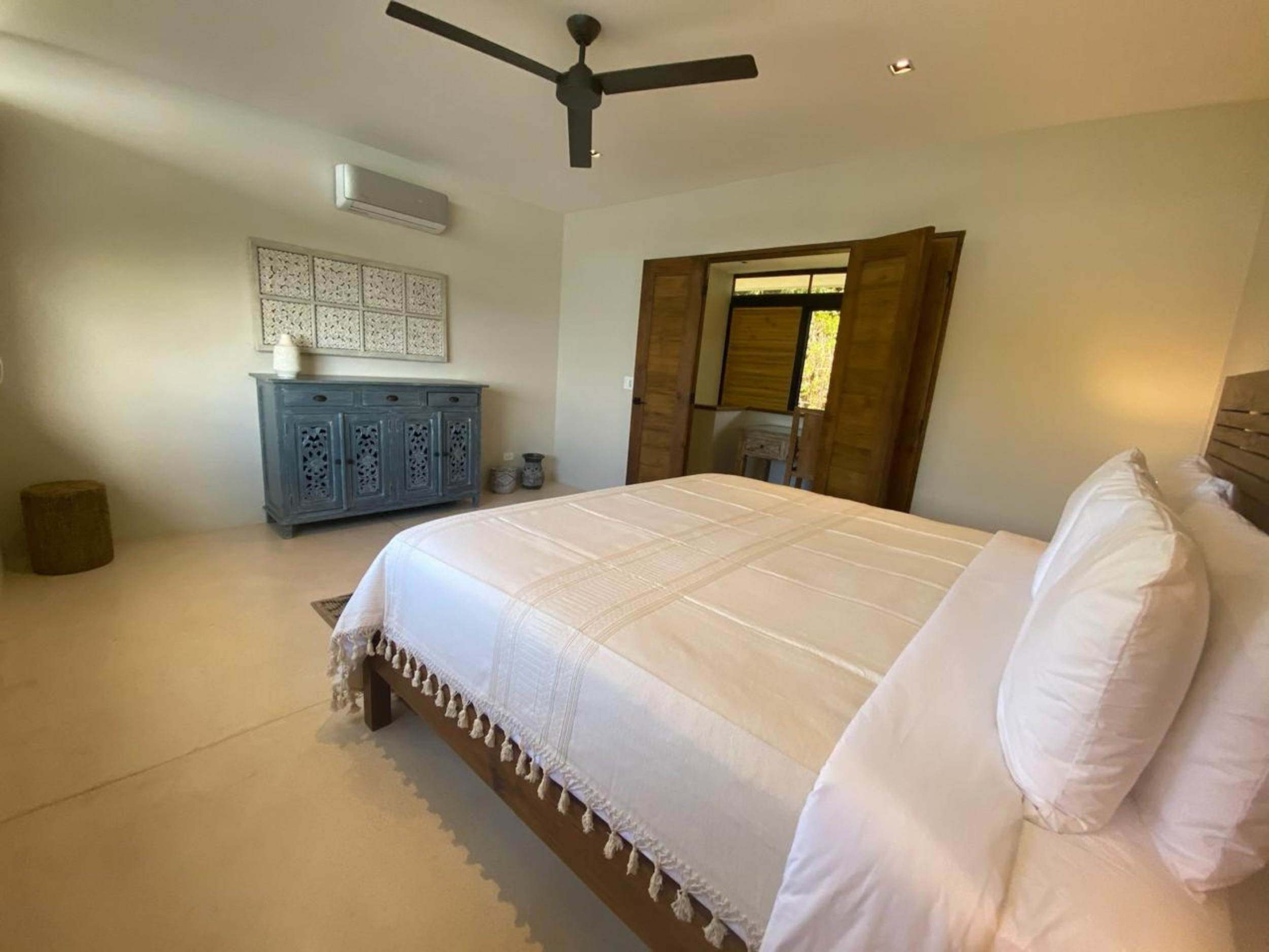 Luxury Oceanview Home in Santa Teresa - USD $1,500,000