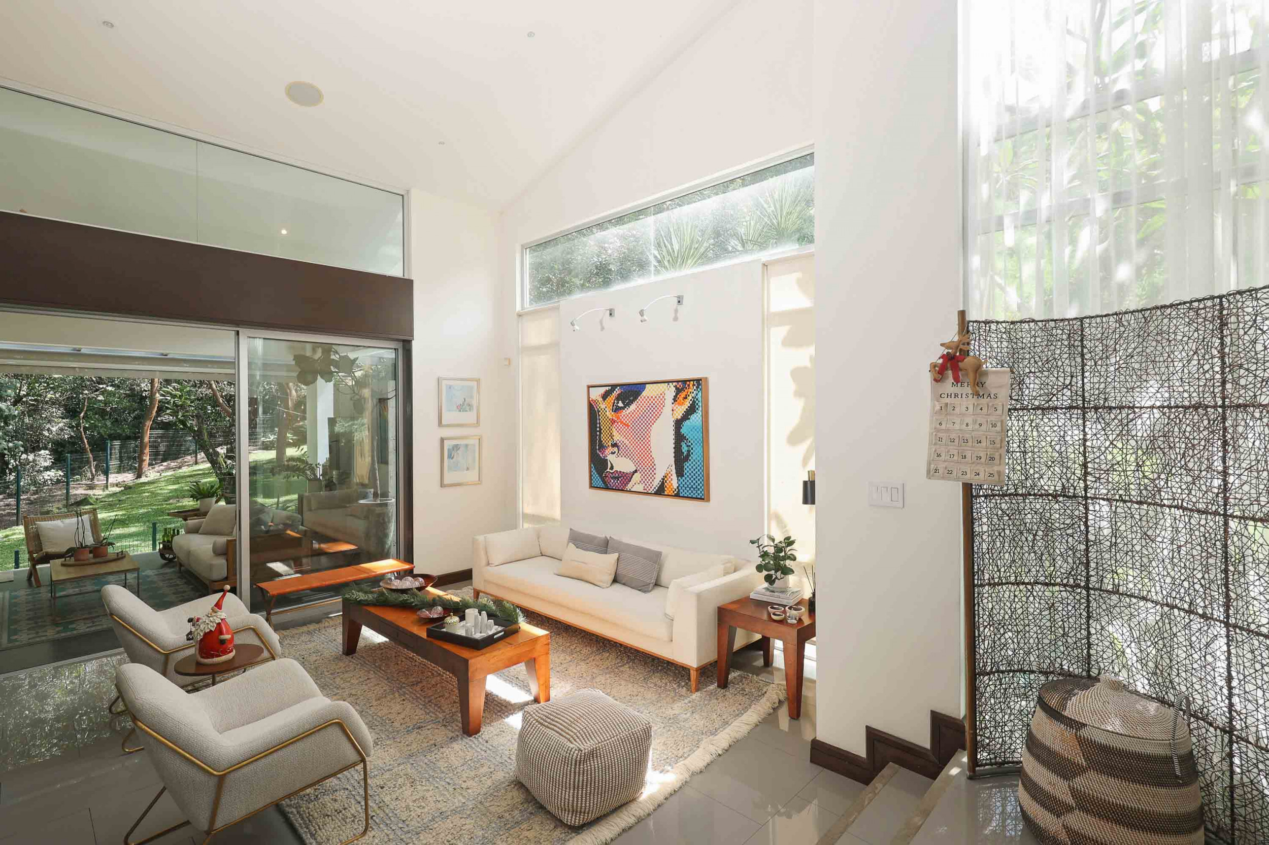 Exclusive Contemporary Home with Forest Views in Cerro Colón