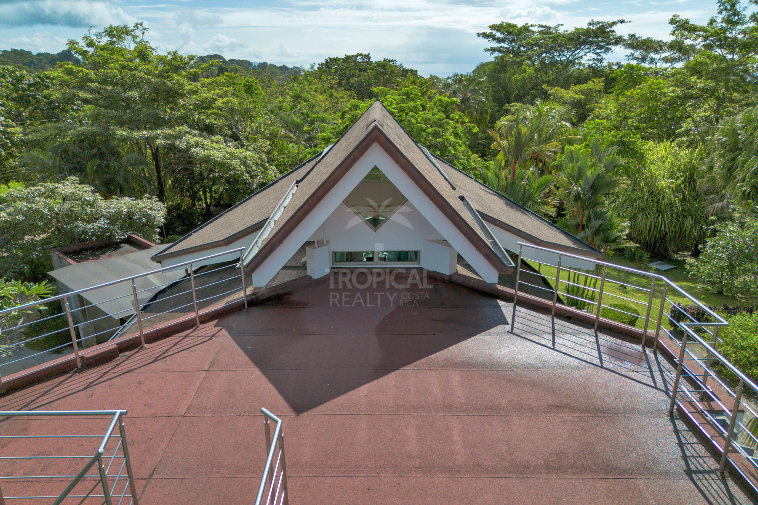 Modern Jungle Villa in Las Delicias – Santa Teresa