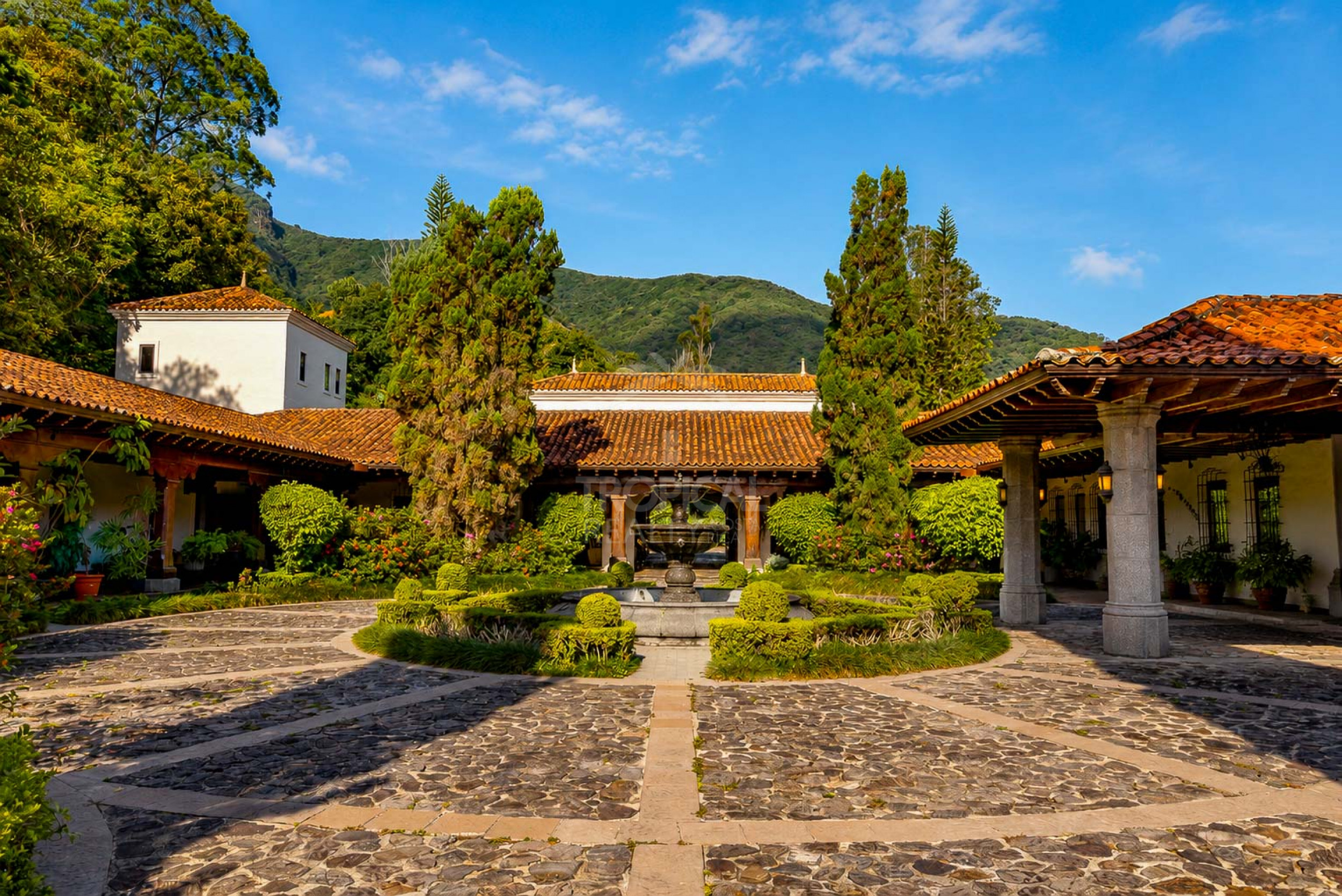 Las Catalinas de Pico Blanco – Costa Rica's Iconic Mountain Estate