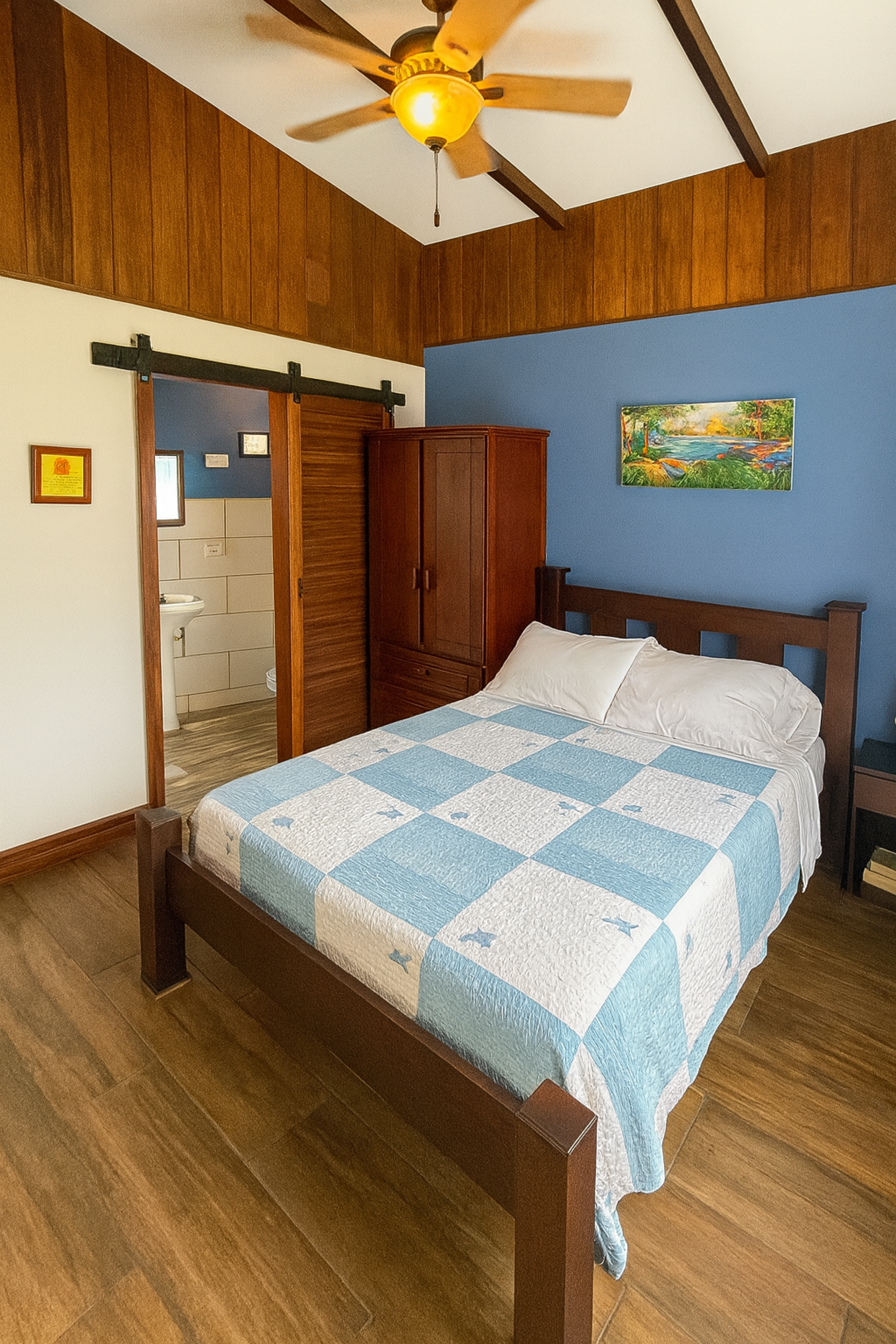 Stunning Home with Pool, Guest Apartments and Panoramic Views in Escazú | ISOLD