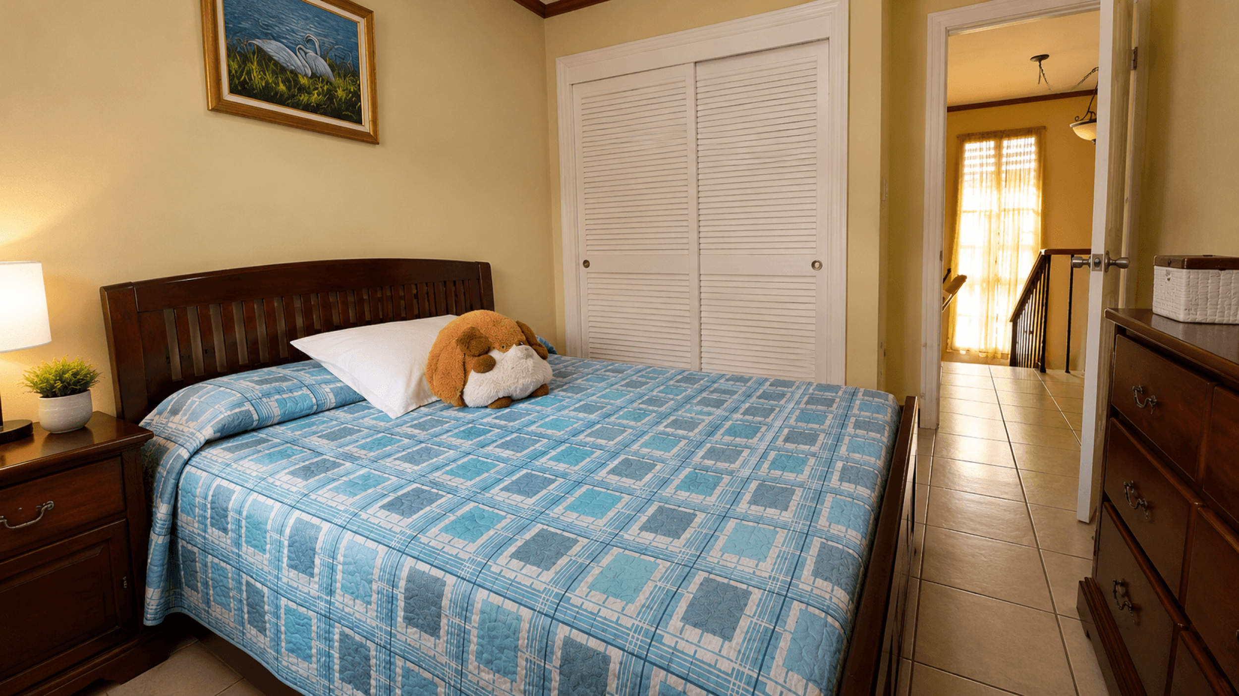Family Home for Sale with Spacious Private Garden in Ciudad Colón – Boulevard Las Palmas