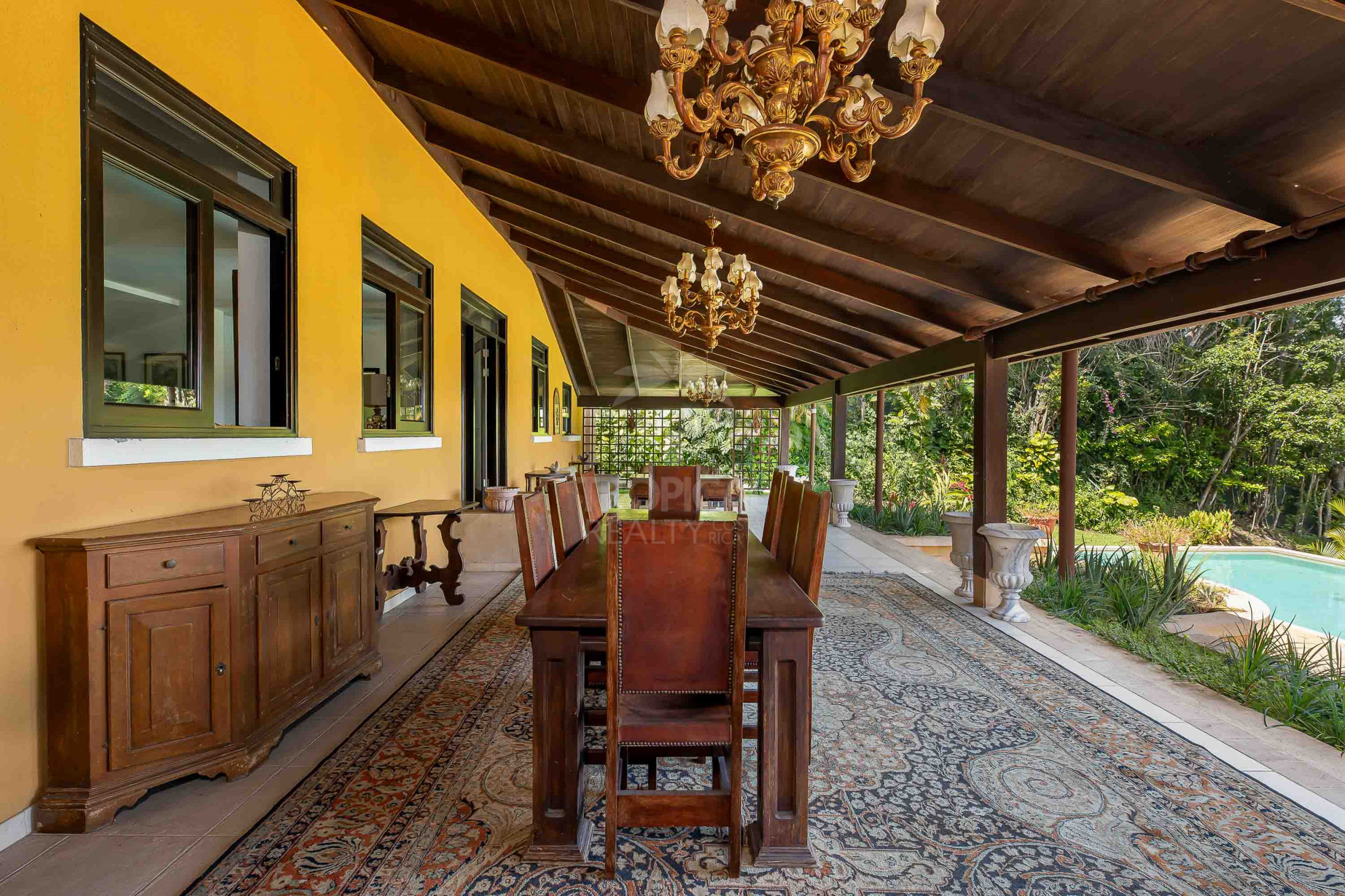 Elegant Italian-Style Villa with Mountain Views – Near Santa Ana, Costa Rica