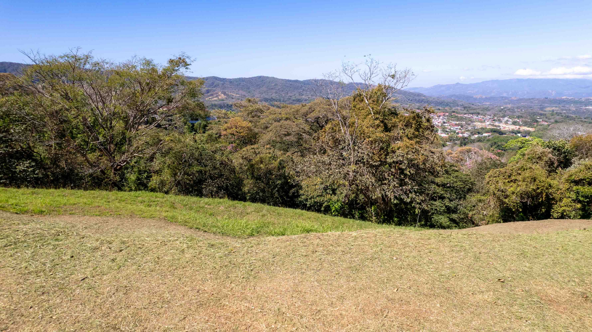Stunning Lot with Views in Cerro Colón, Ciudad Colón