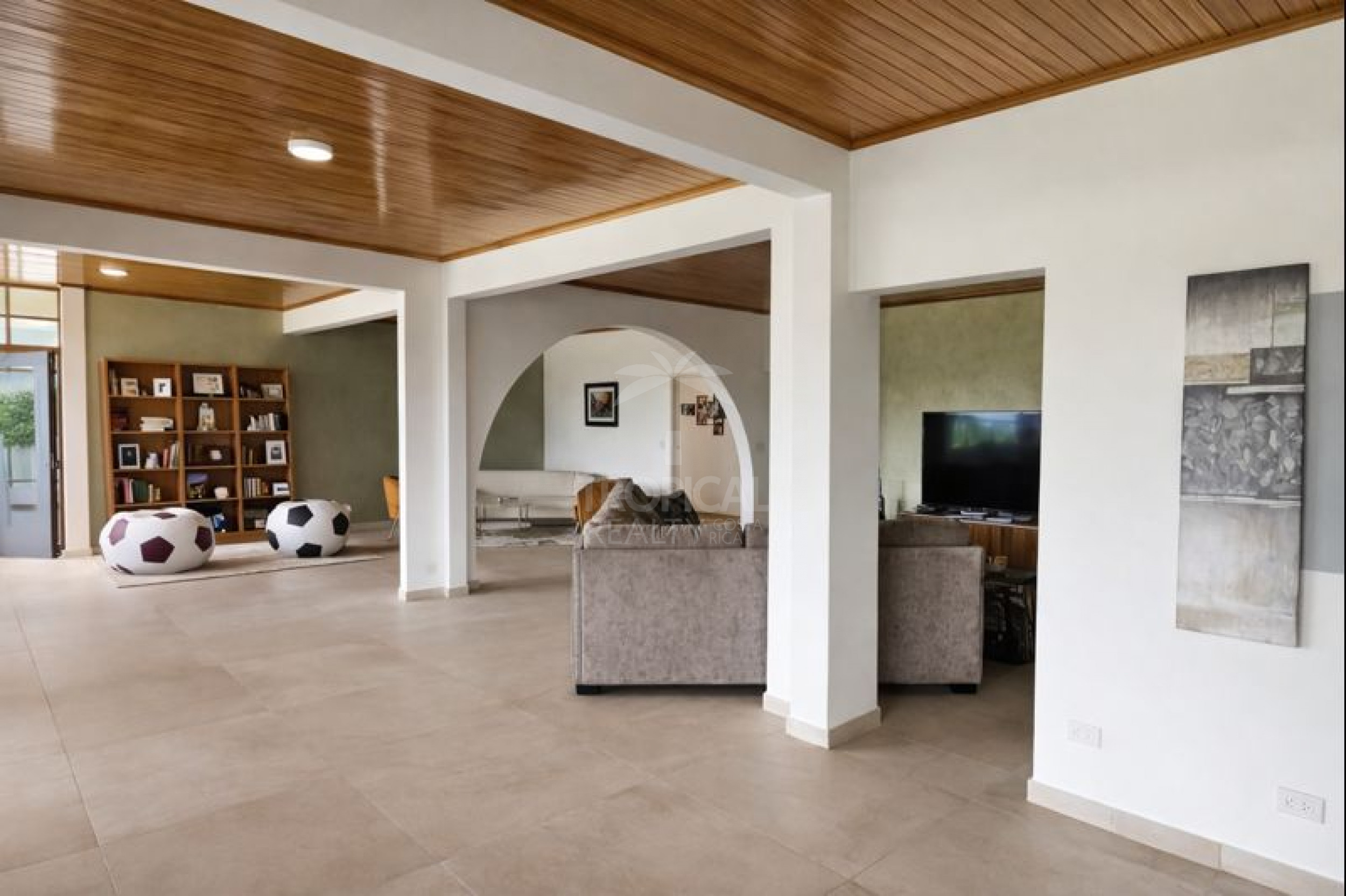 Luxury One-Story Home in Escazú | 5 En-Suite Bedrooms | $695,000 USD