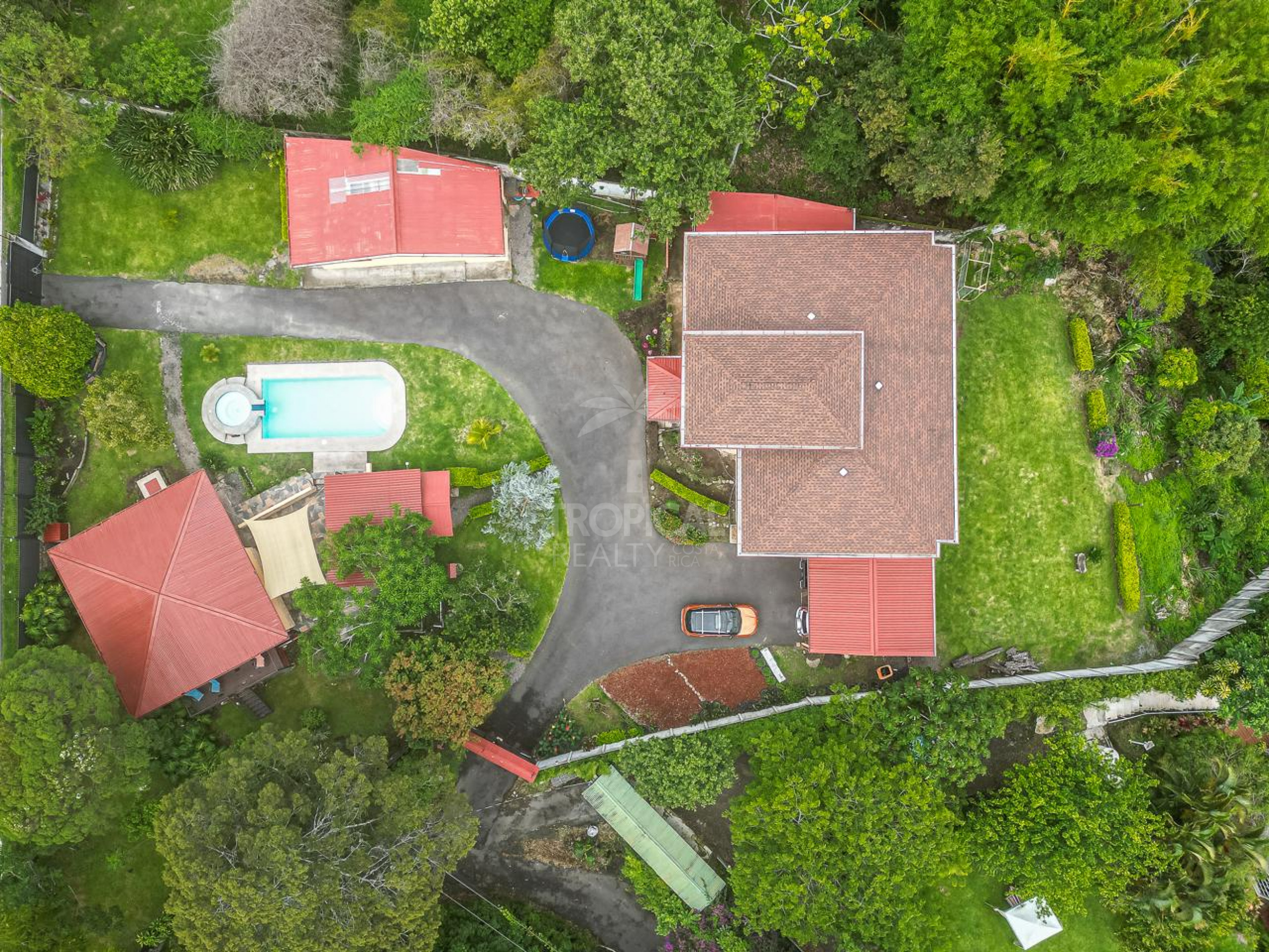 Panoramic home Escazu, property with a home and 2 apartments SOLD