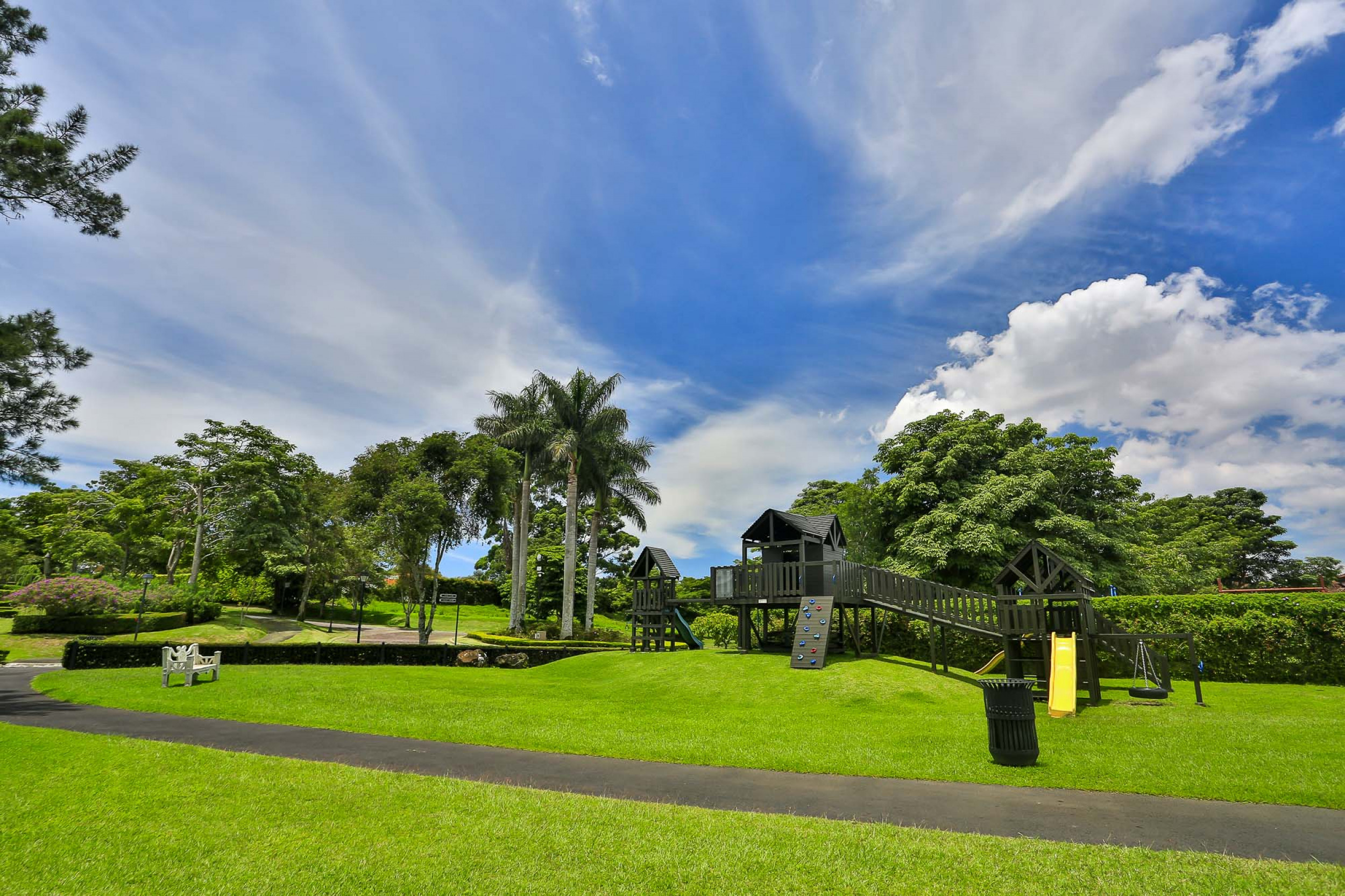 For Sale: Stunning Luxury Home in Monteran, Granadilla – Premier Location and Exclusive Privacy