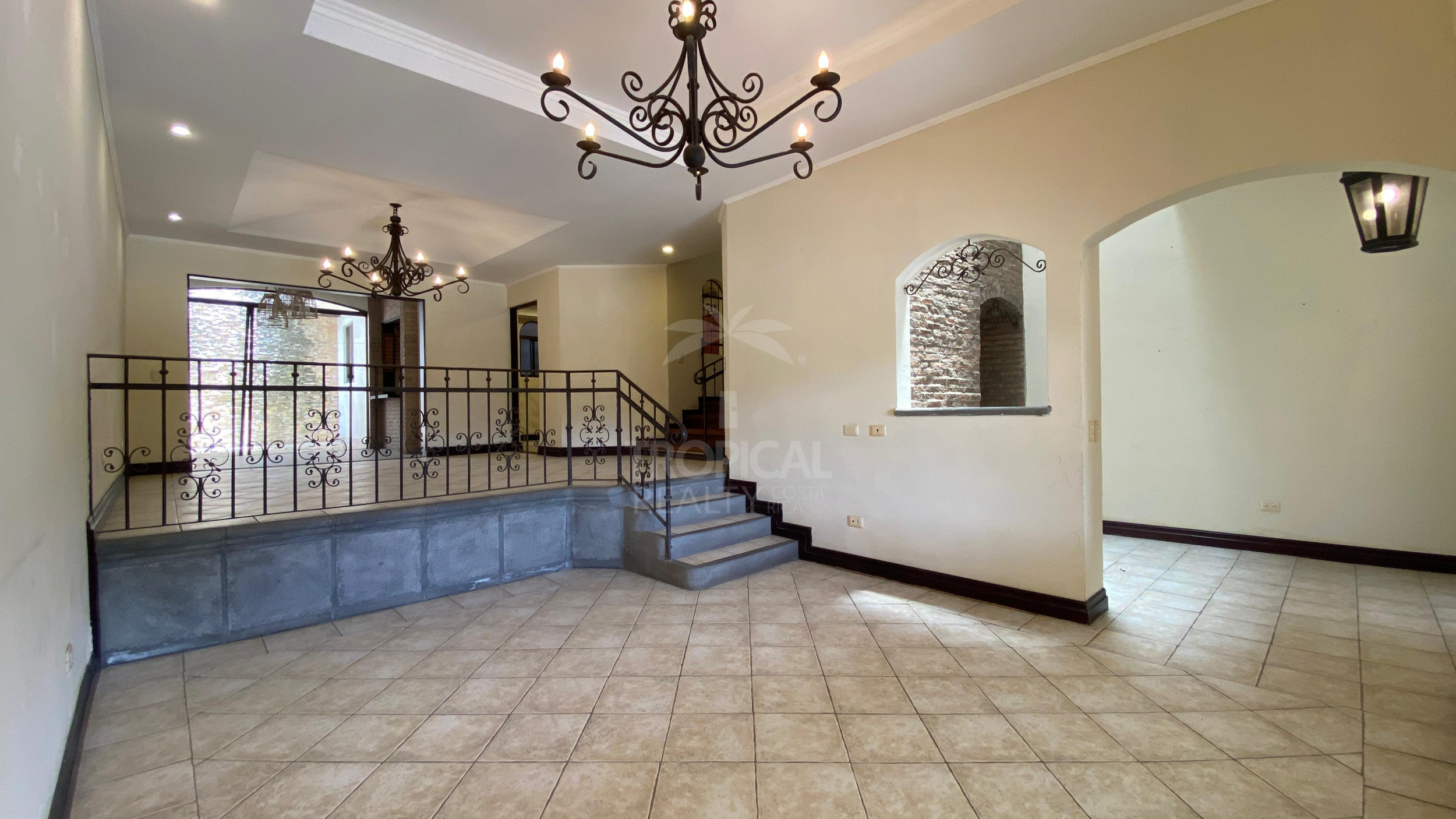 House for Sale in Vistas de Pereira, Guachipelín Norte,