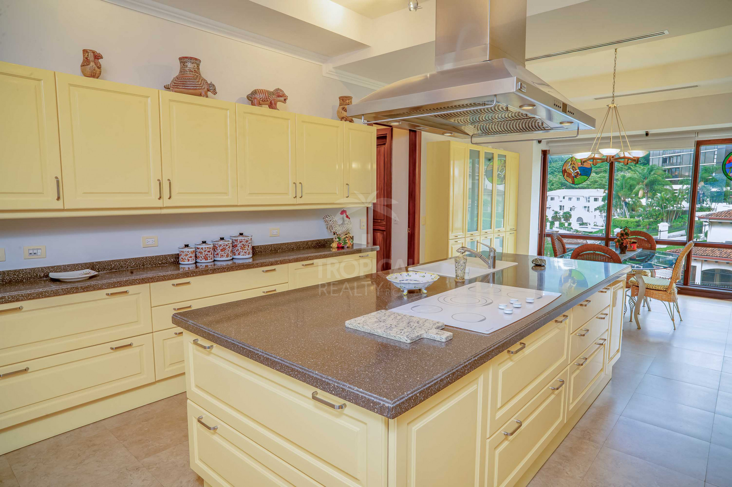 Luxury Apartment with Stunning Views – Valle del Tamarindo, Escazú