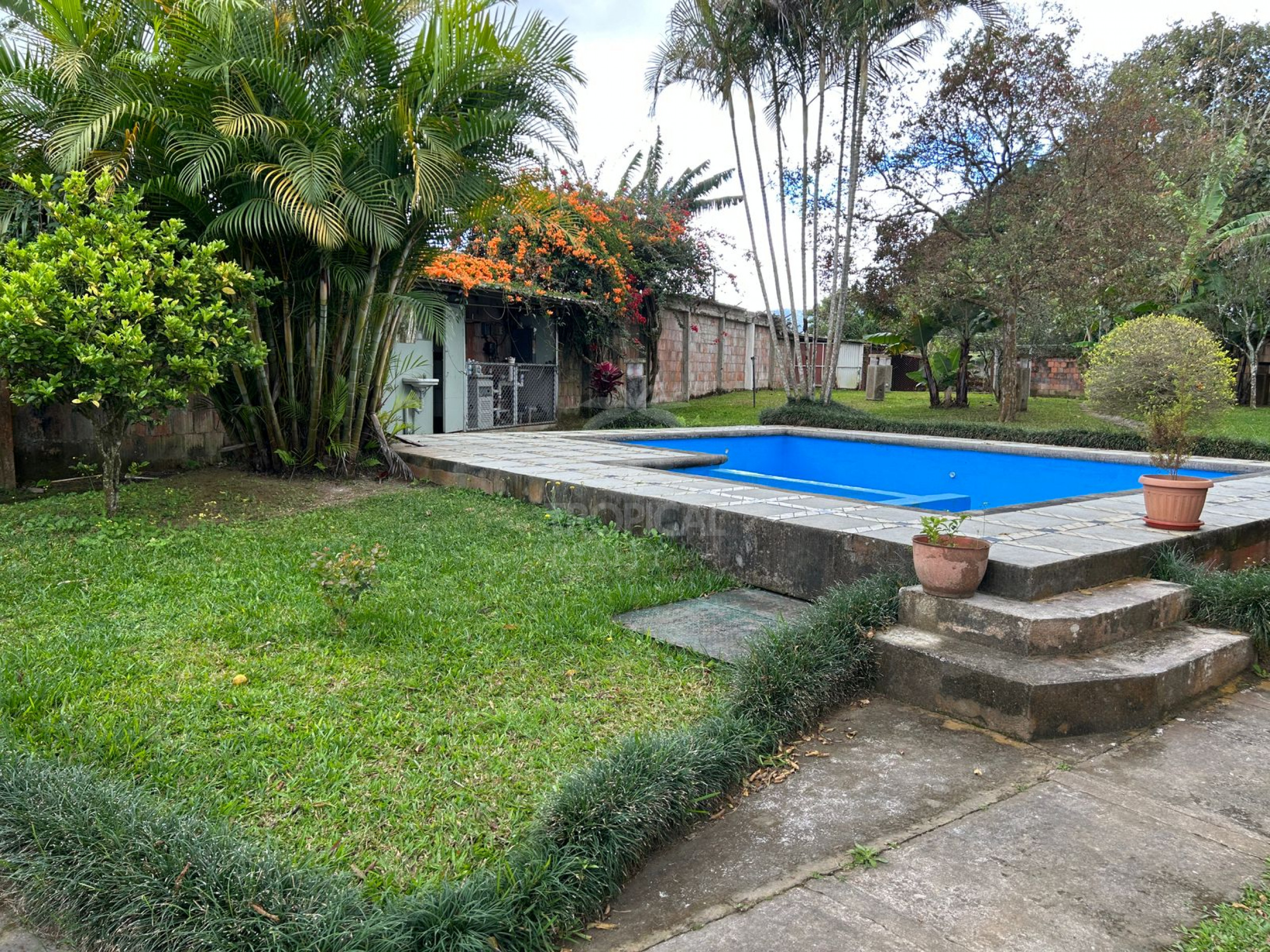 For Sale: House with Mixed Land Use in Granadilla – Large Lot with Development Potential | $819,000