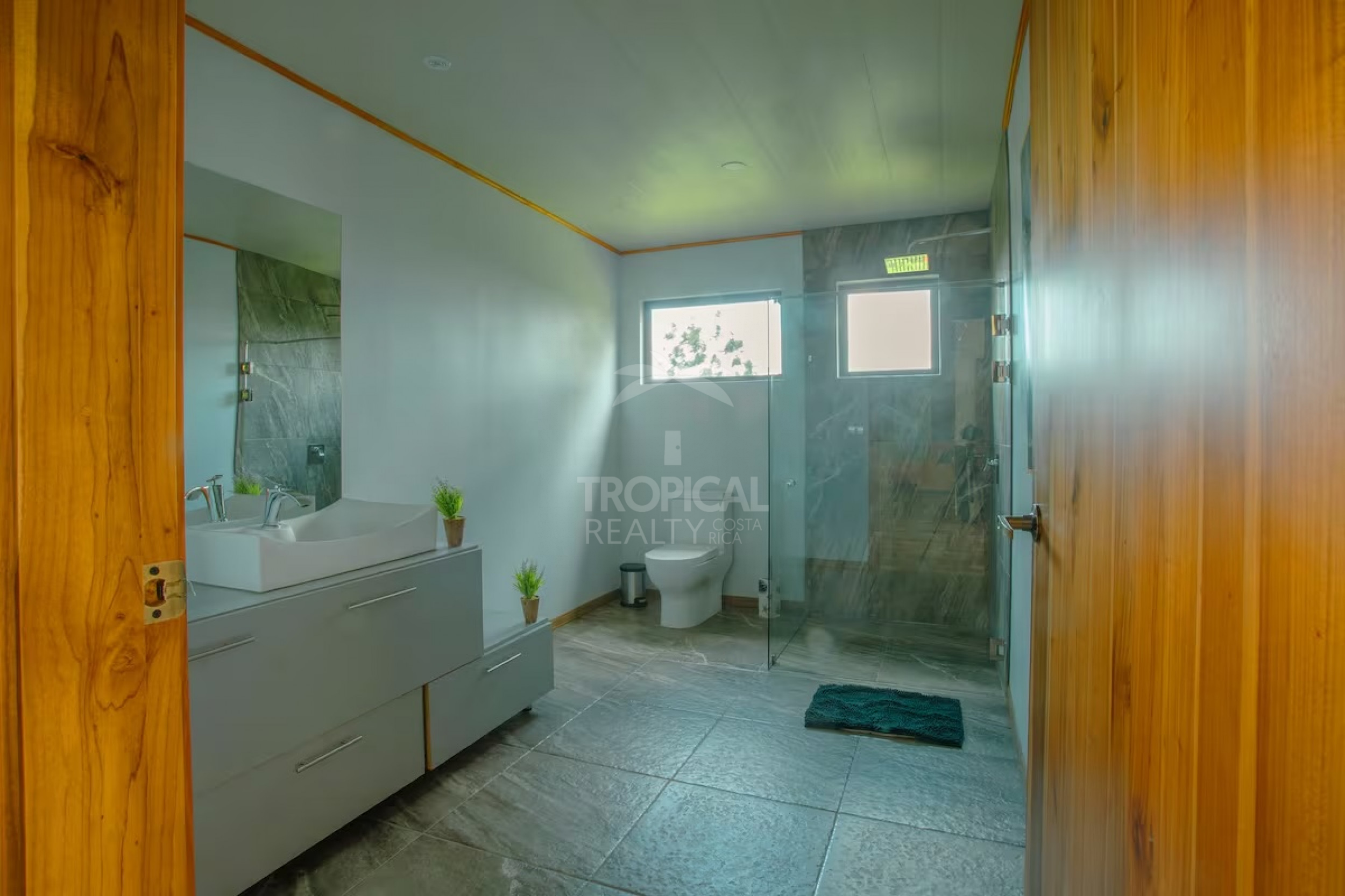 Own a Slice of Paradise in La Fortuna Arenal – Perfect for Living or Investing!