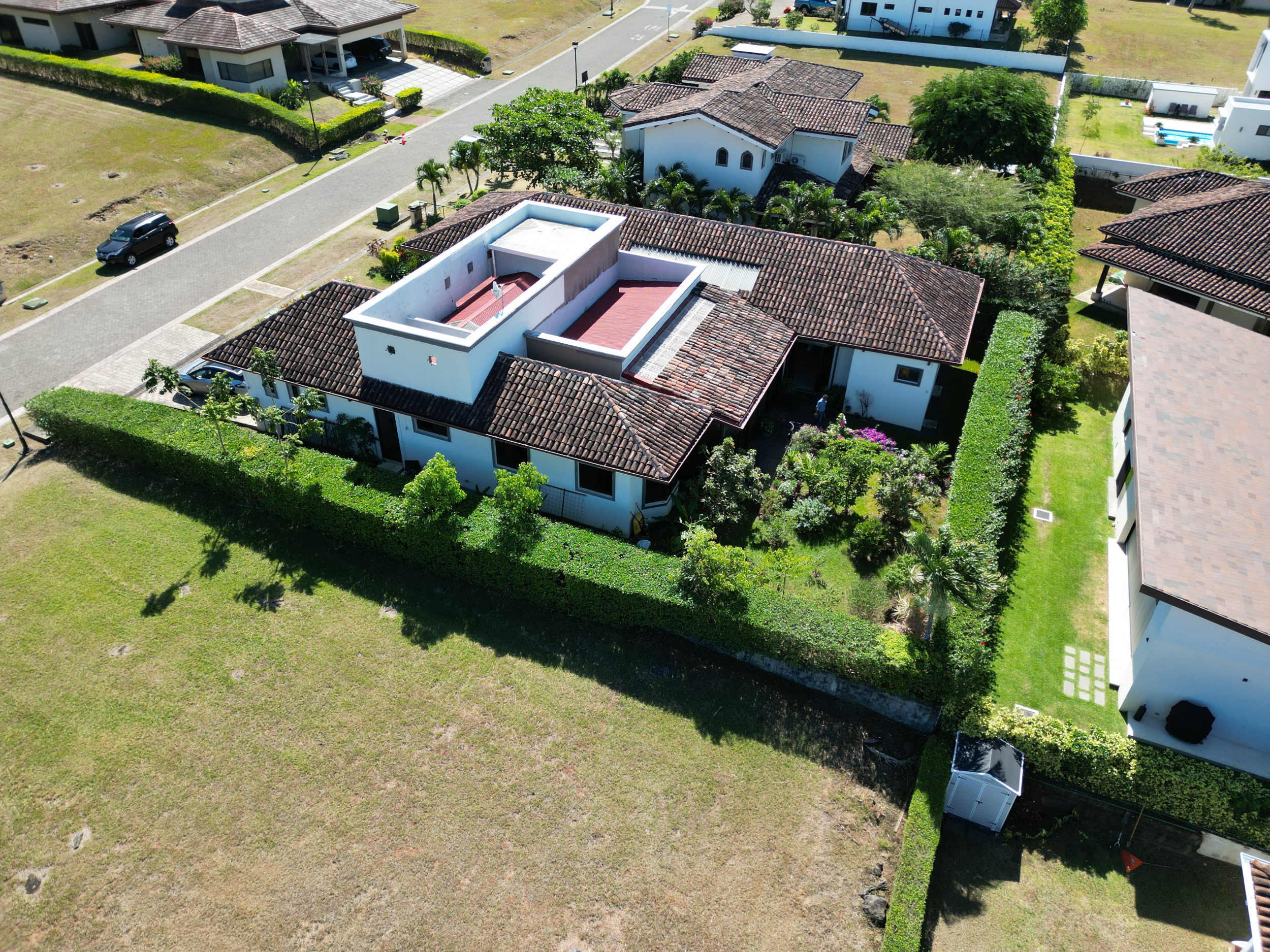 House for sale in a condominium within Ciudad-Hacienda Los Reyes