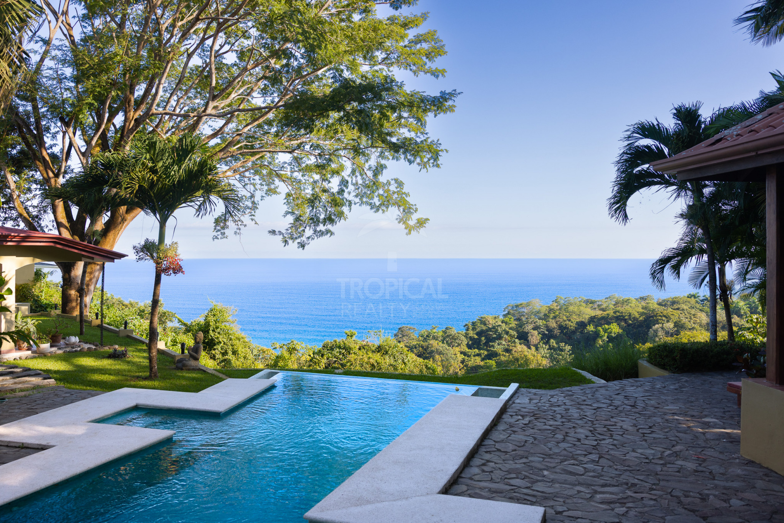 Propiedad con Vista al Mar en Venta en Montezuma, Costa Rica