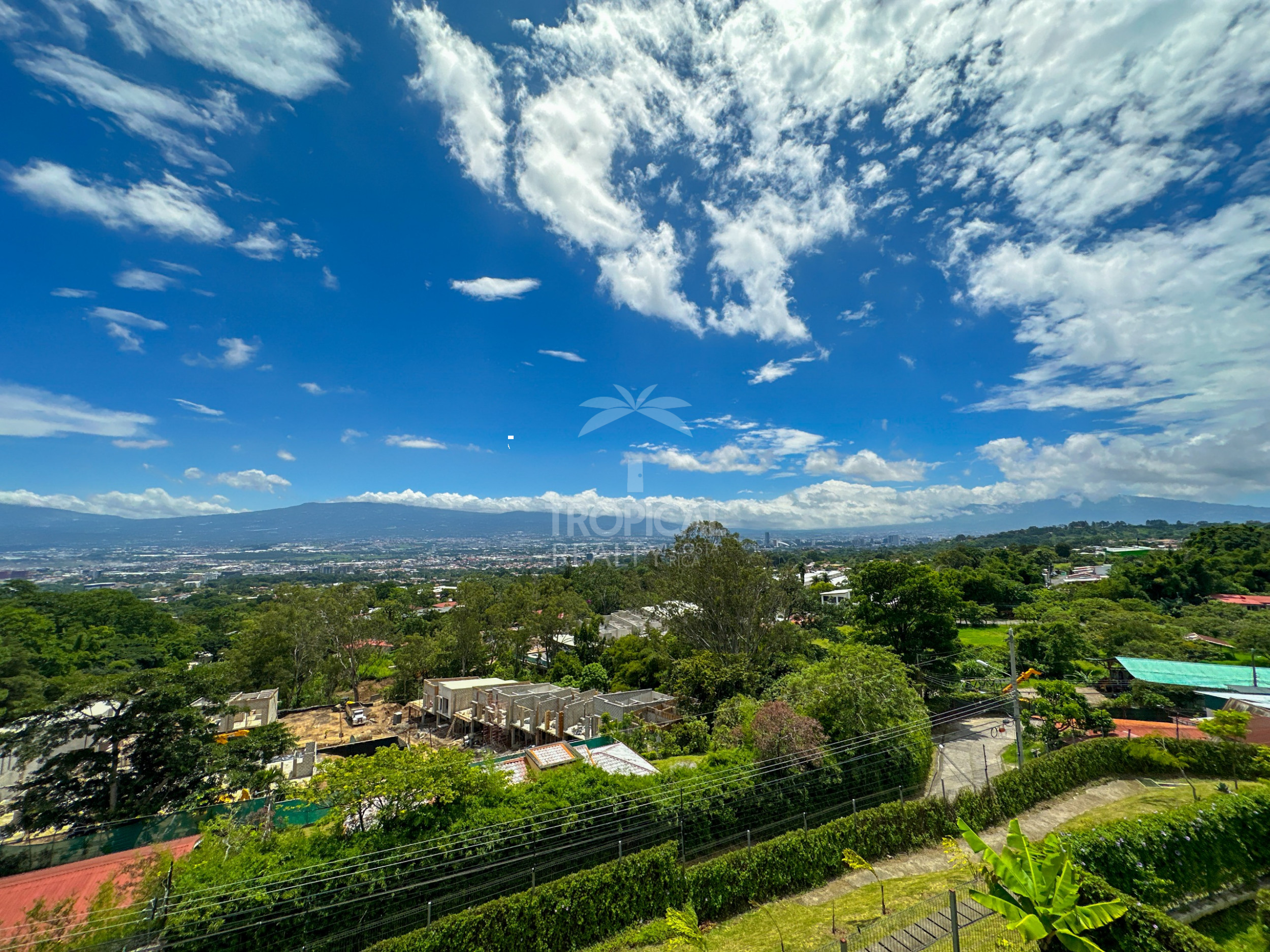 Modern Luxury Home with Panoramic City Views in Exclusive Opportunity!