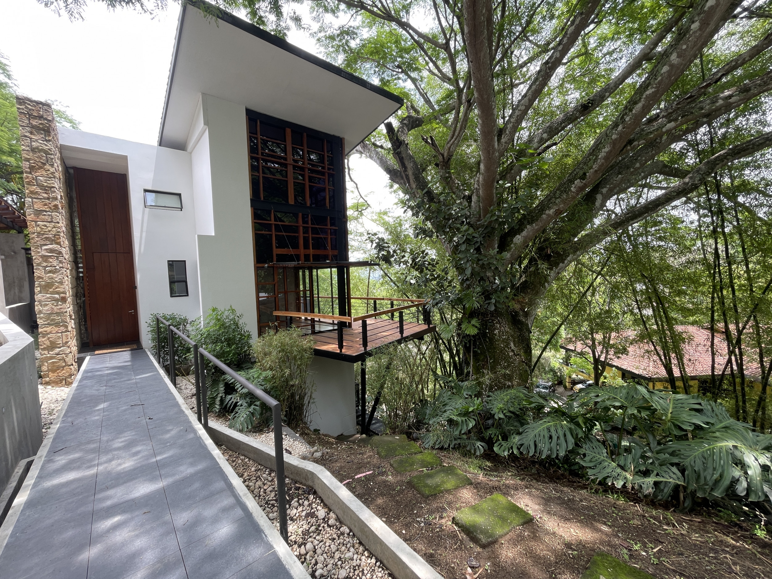 Villa Real Santa Ana: Stunning Contemporary Investment Property with Panoramic Views