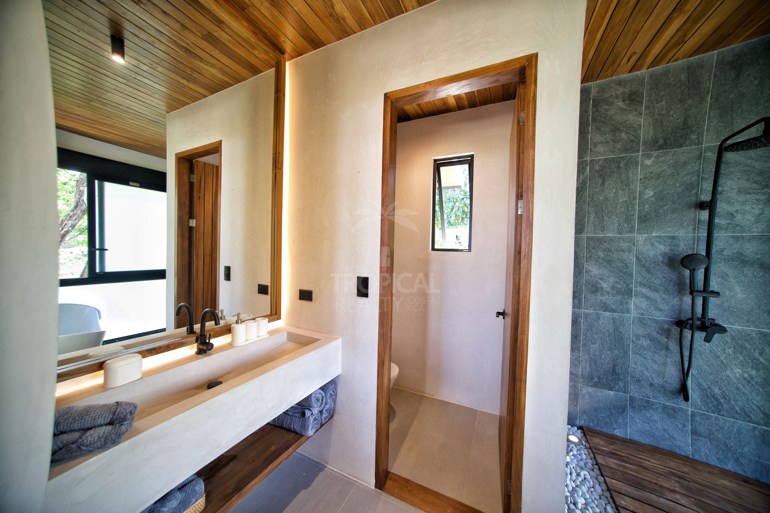 Luxury Ocean View Villa in Santa Teresa – 7,204 m² of Privacy & Nature