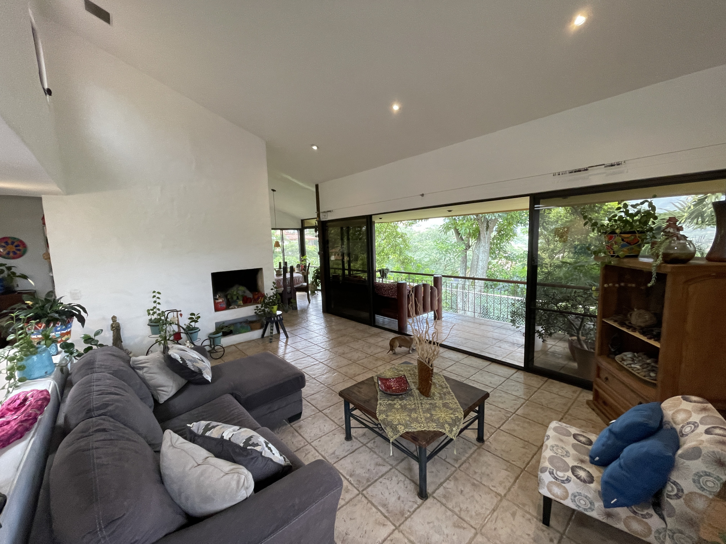 Spacious 5-Bedroom Home in Gated Community in Escazú, Guachipelin Norte
