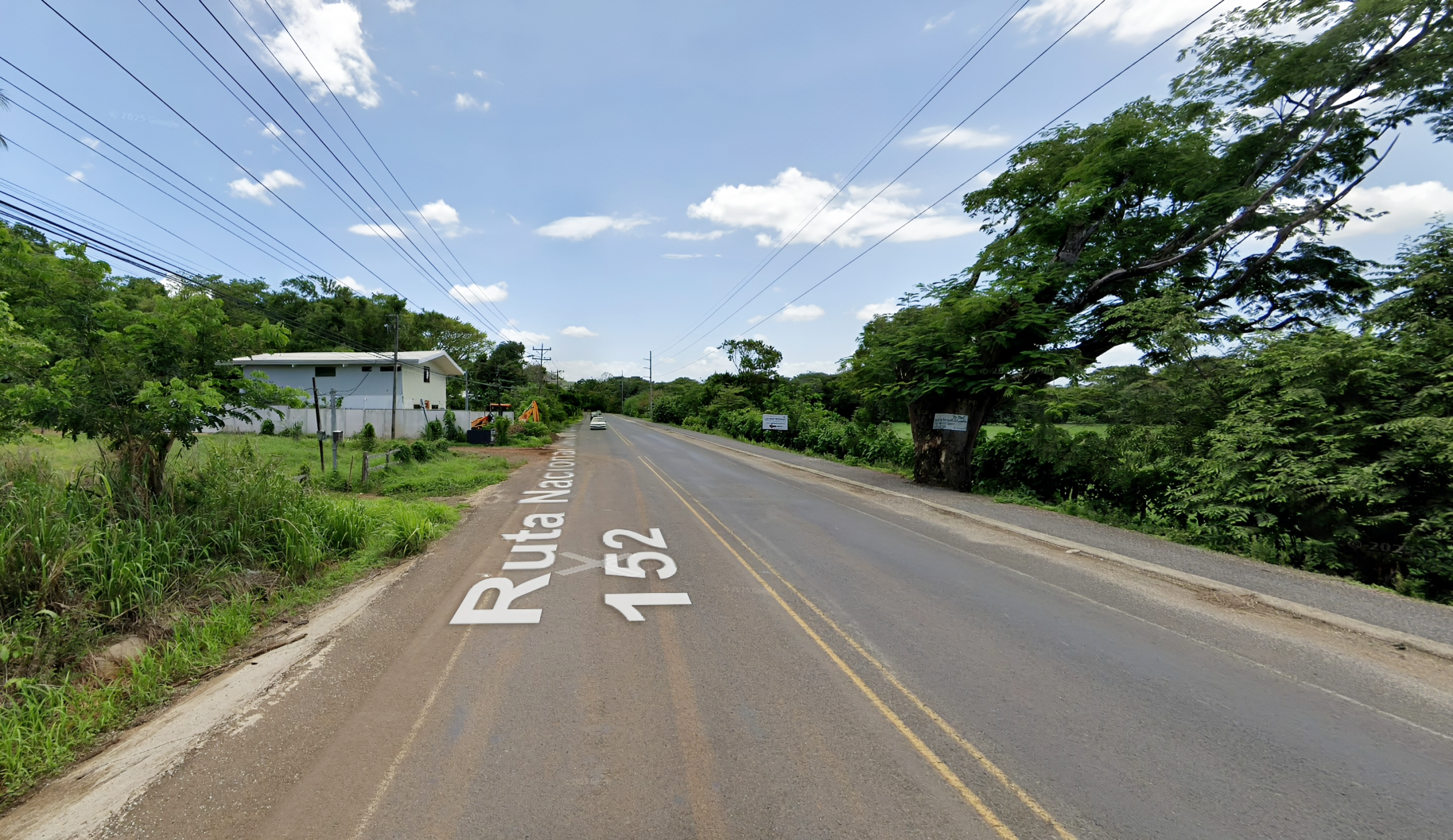 Lot for Sale in 27 de Abril, Santa Cruz — 504 m² on Main Road