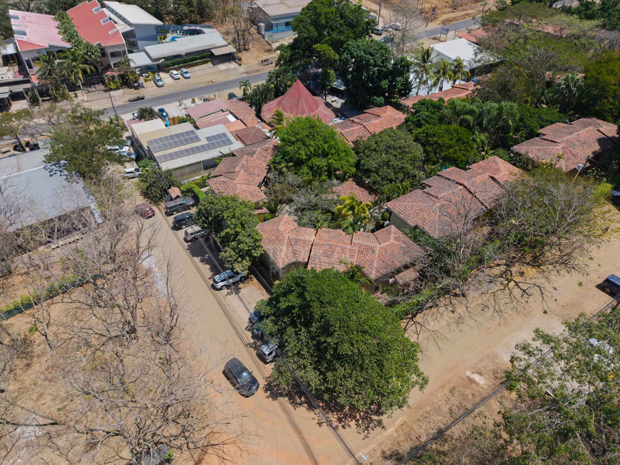 Renovated Townhome for Sale in Tamarindo – Walking Distance to the Beach and Excellent Investment Opportunity
