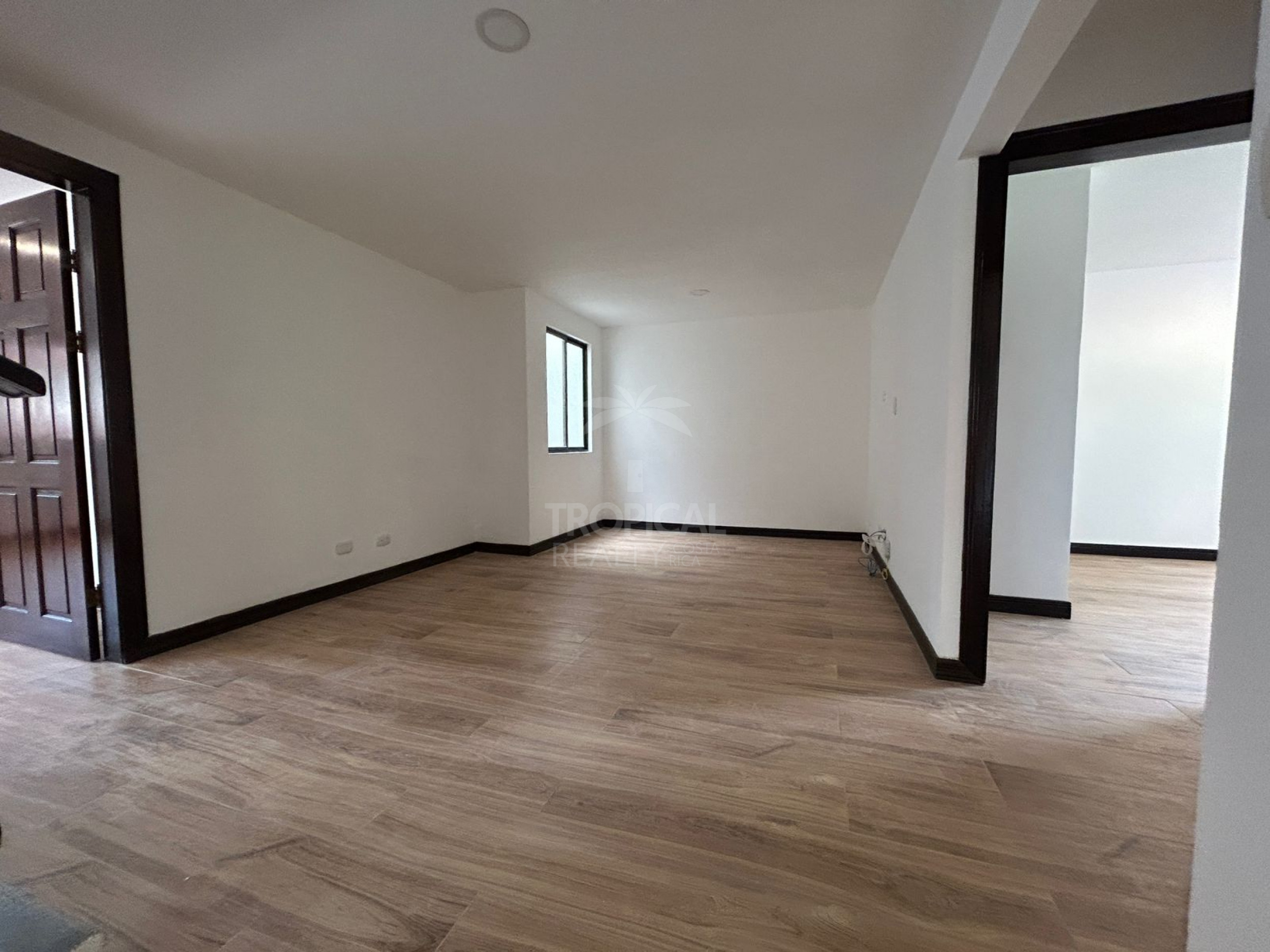 Modern Home for Sale or Rent in Gated Community near La Paco, Escazú RENTED