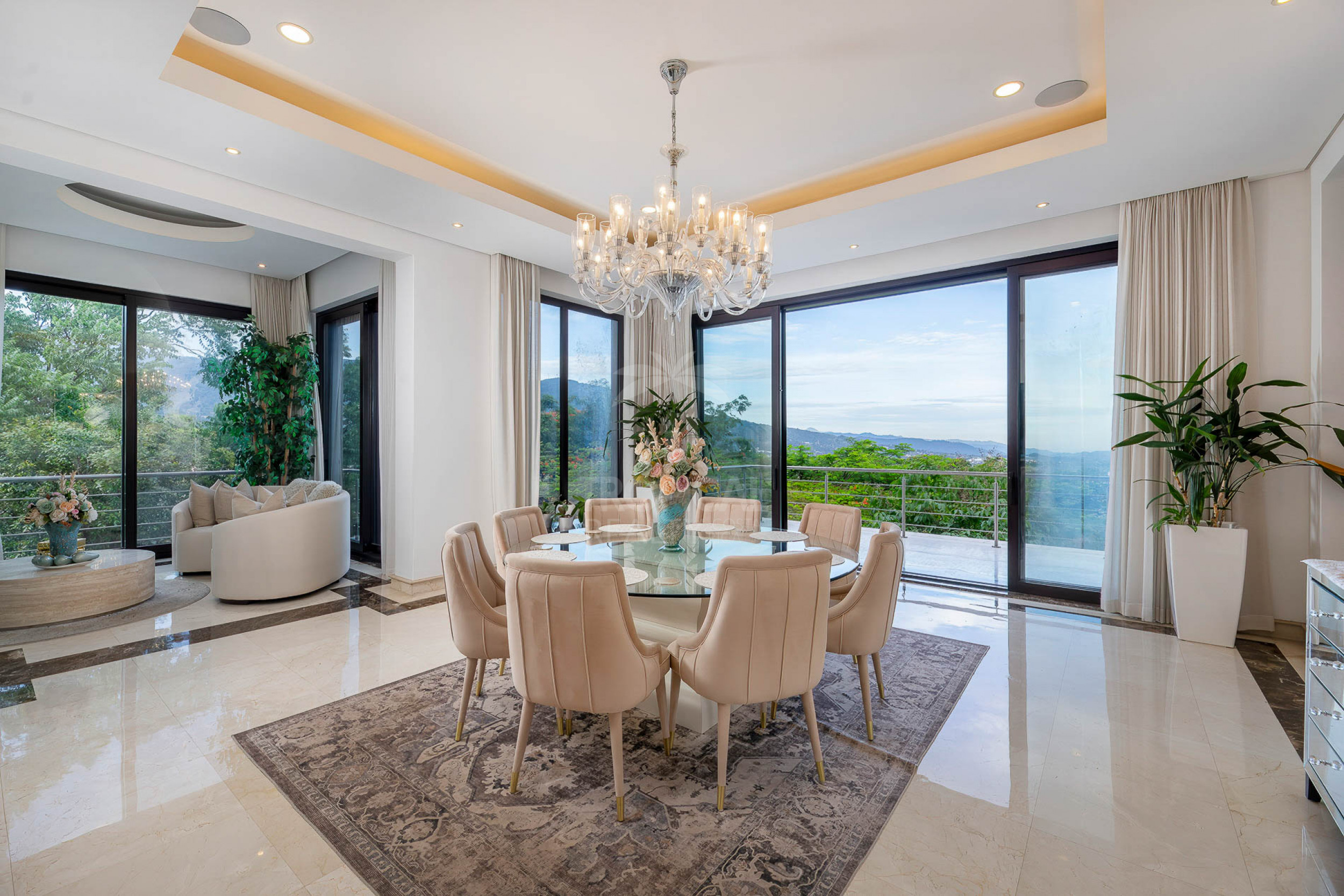 Villa Real Valley View Estate – Exceptional Luxury Residence with Panoramic Views in Santa Ana