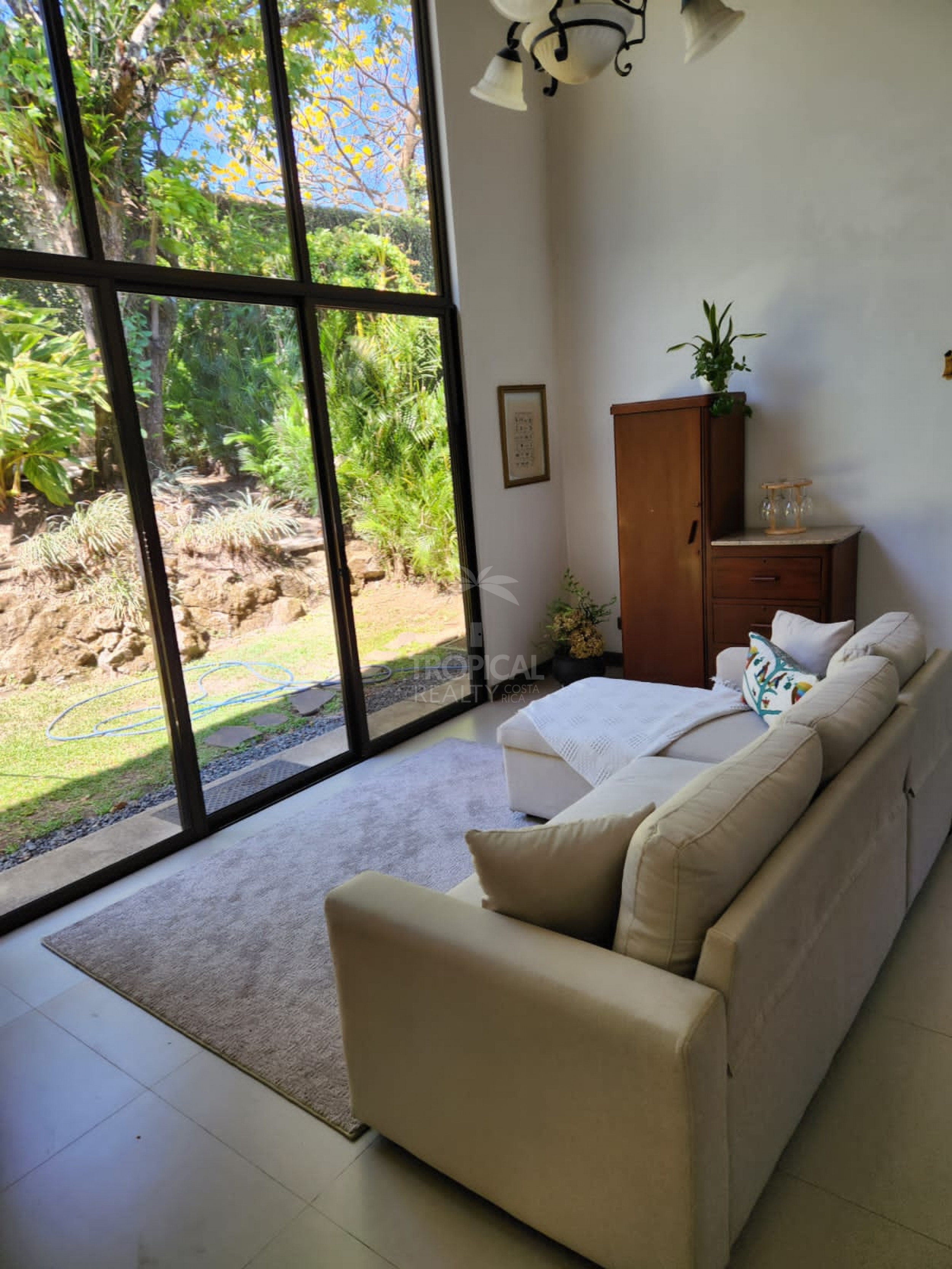 Single-Story Home for Sale in Bosque Dorado Condominium, Santa Ana – SOLD