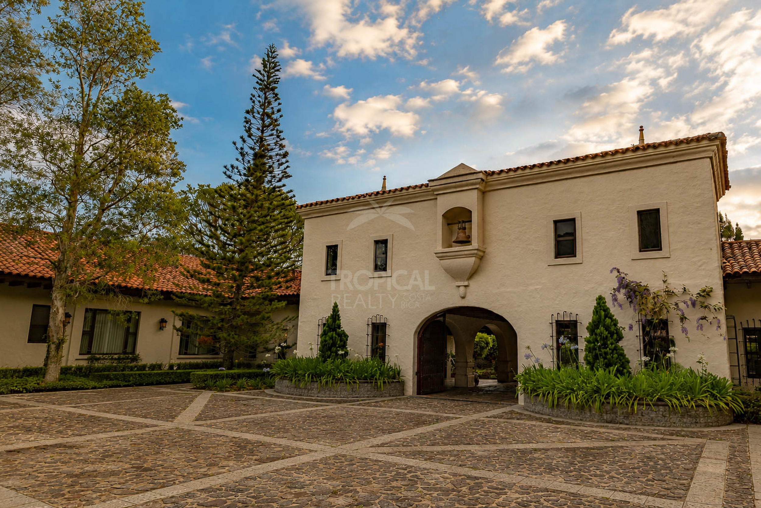 Las Catalinas de Pico Blanco – Costa Rica's Iconic Mountain Estate