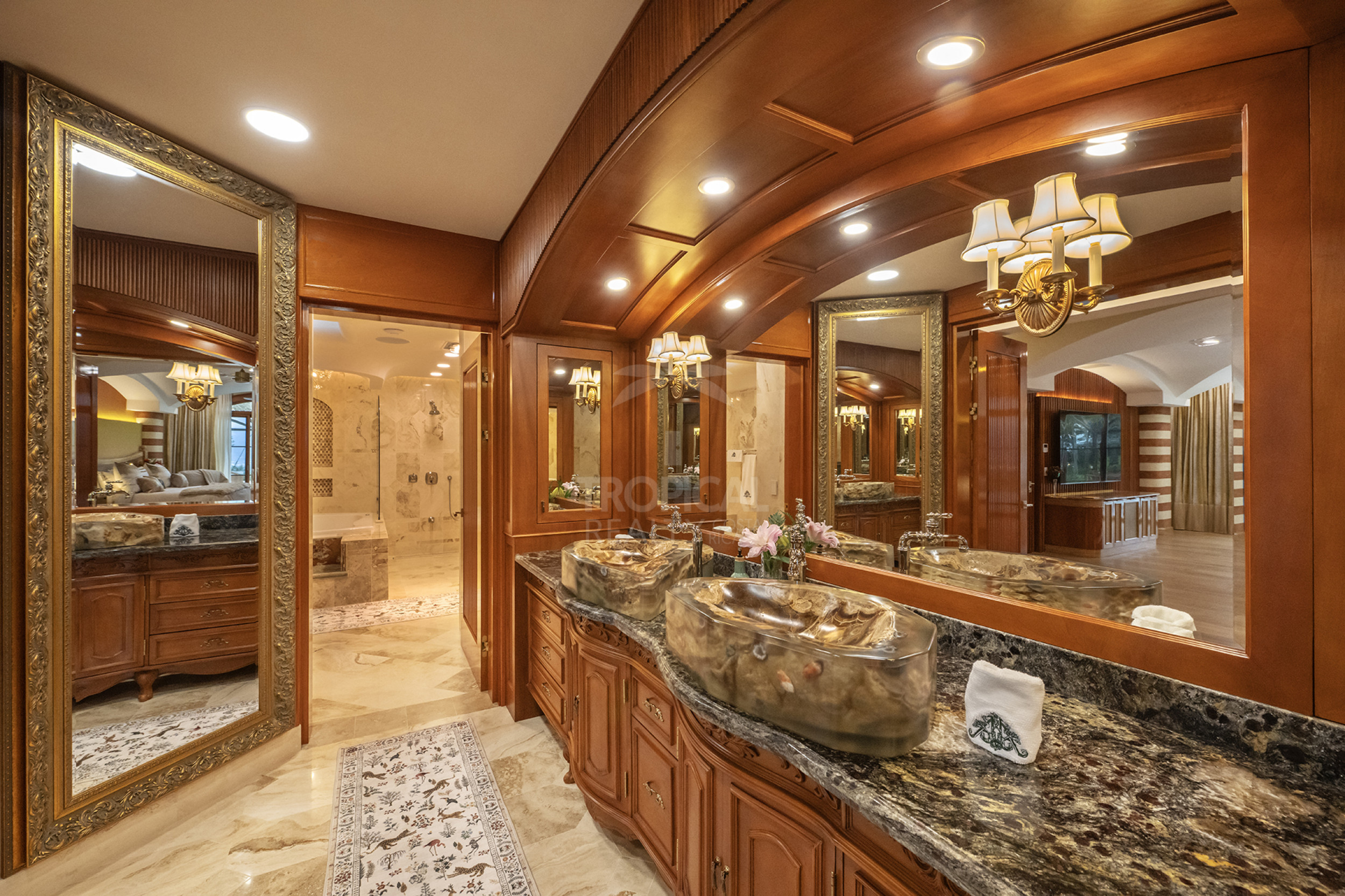 Luxury Mansion for Sale in Santa Ana – Hacienda La Ponderosa with Helipad & 28,000 m²