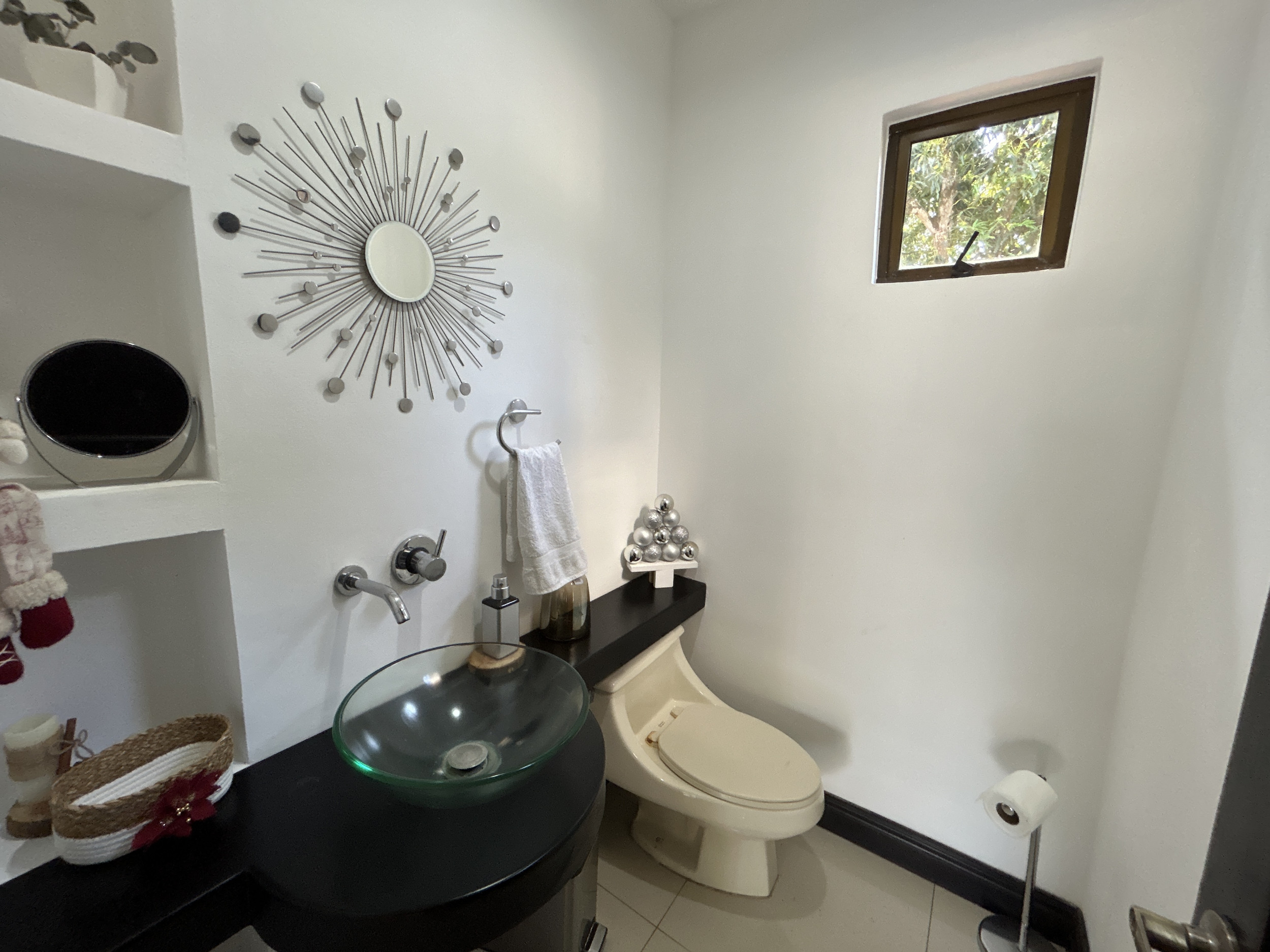 Experience Paradise: Your Dream Home Awaits in a Serene Oasis Garita Alajuela