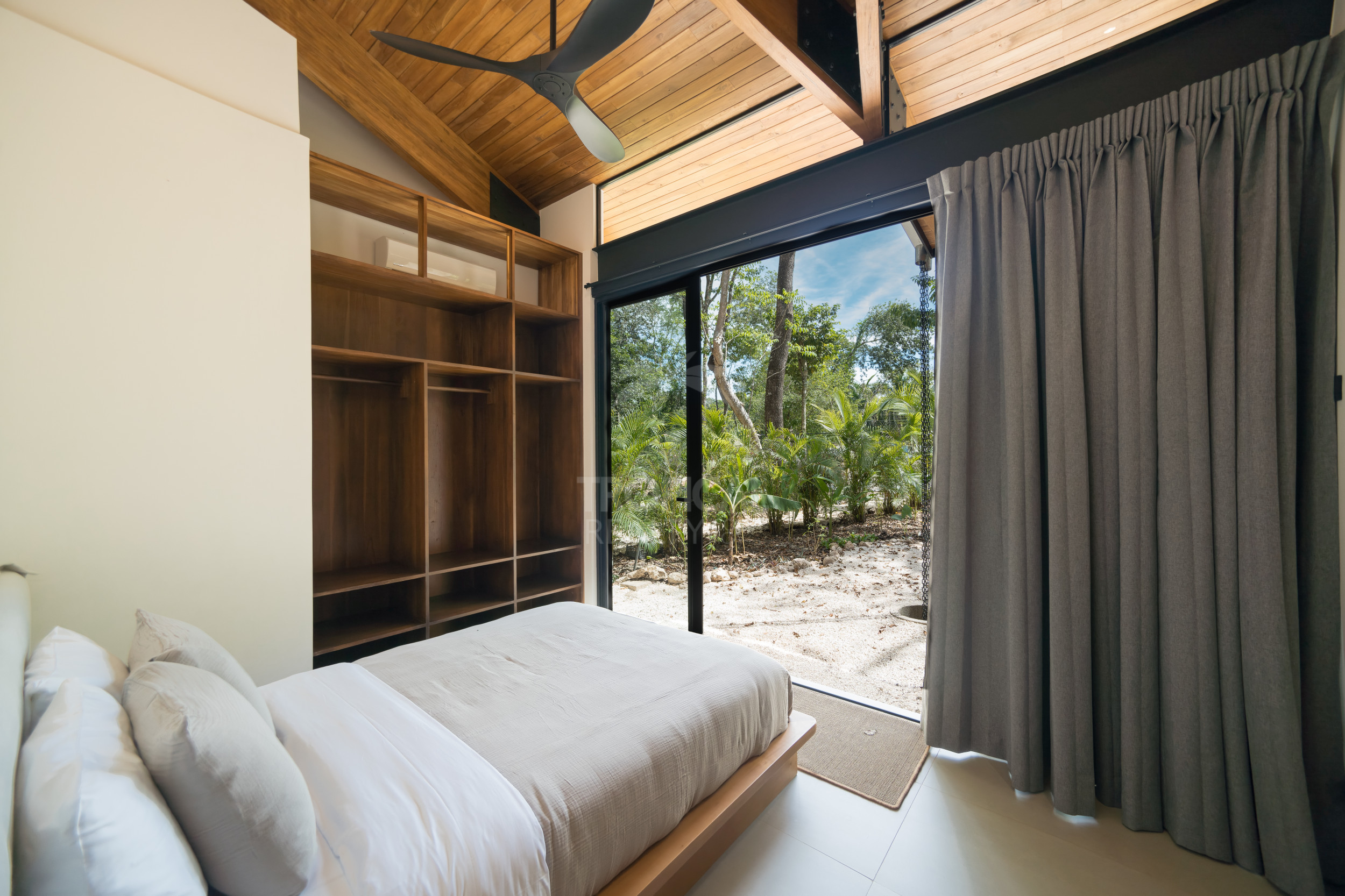 Luxury Ocean View Villa in Santa Teresa – 7,204 m² of Privacy & Nature
