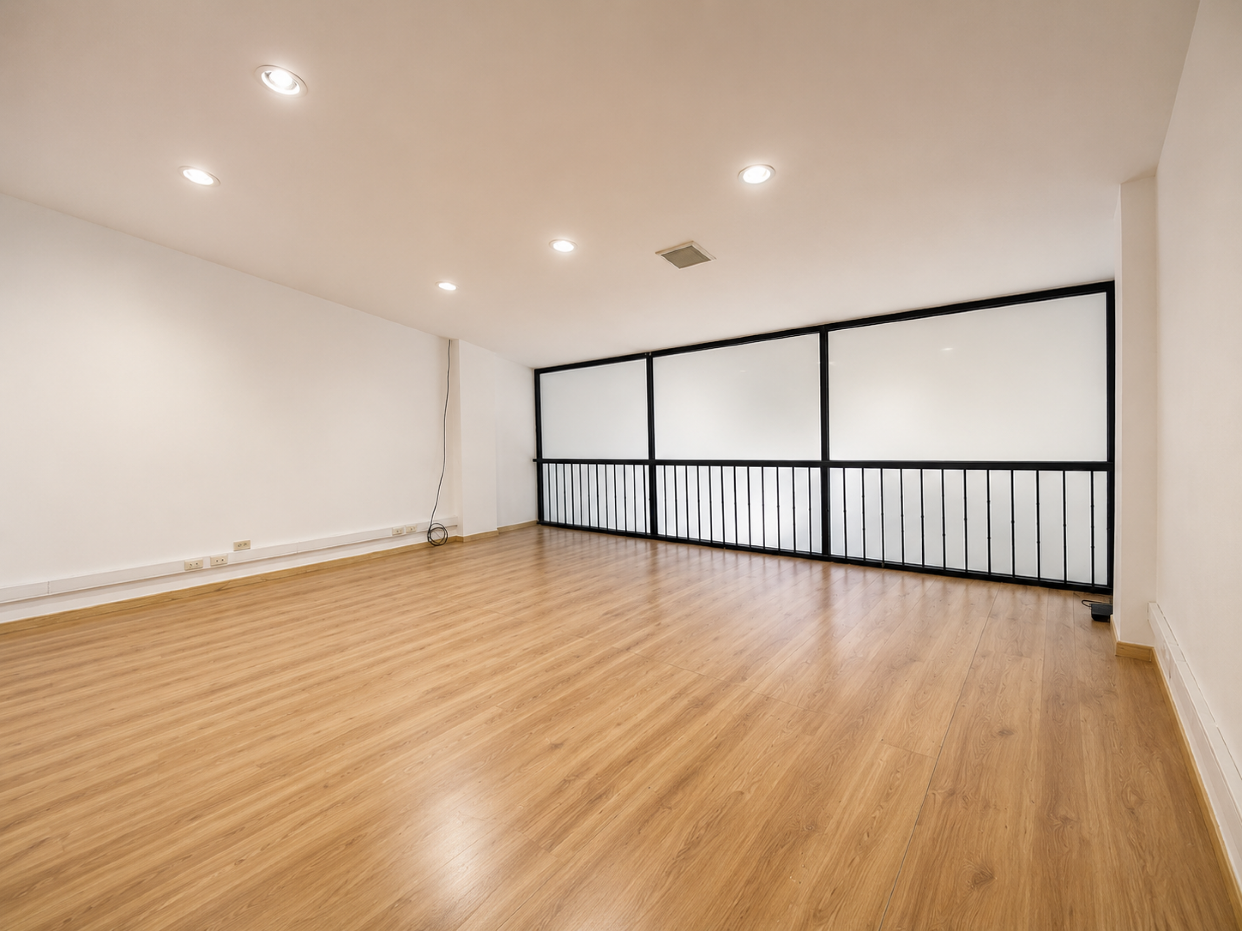 Commercial Space for Rent – Plaza Acuarium, Guachipelín, Escazú RENTED
