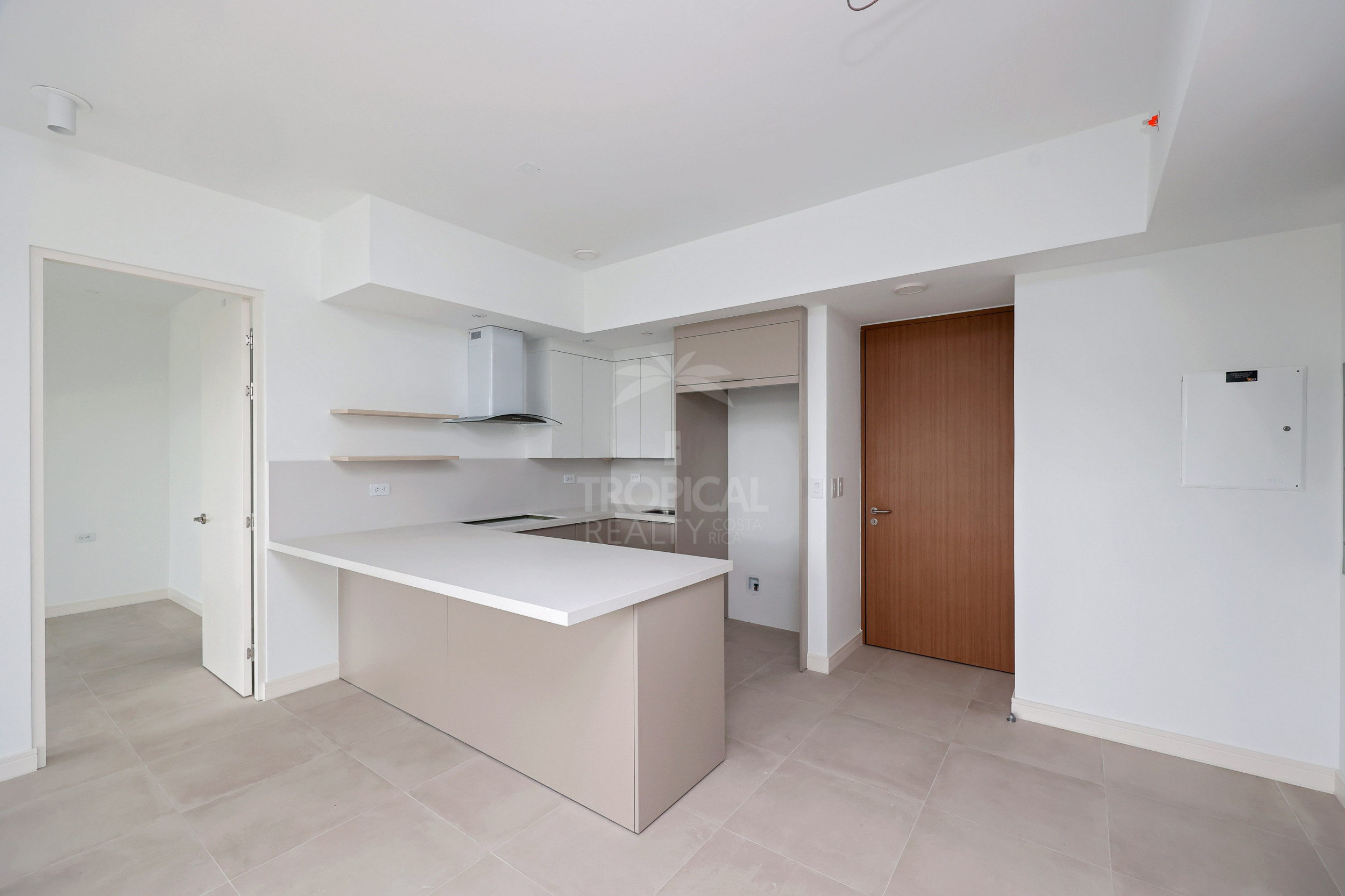 Contemporary City View Apartment – La Sabana, San José