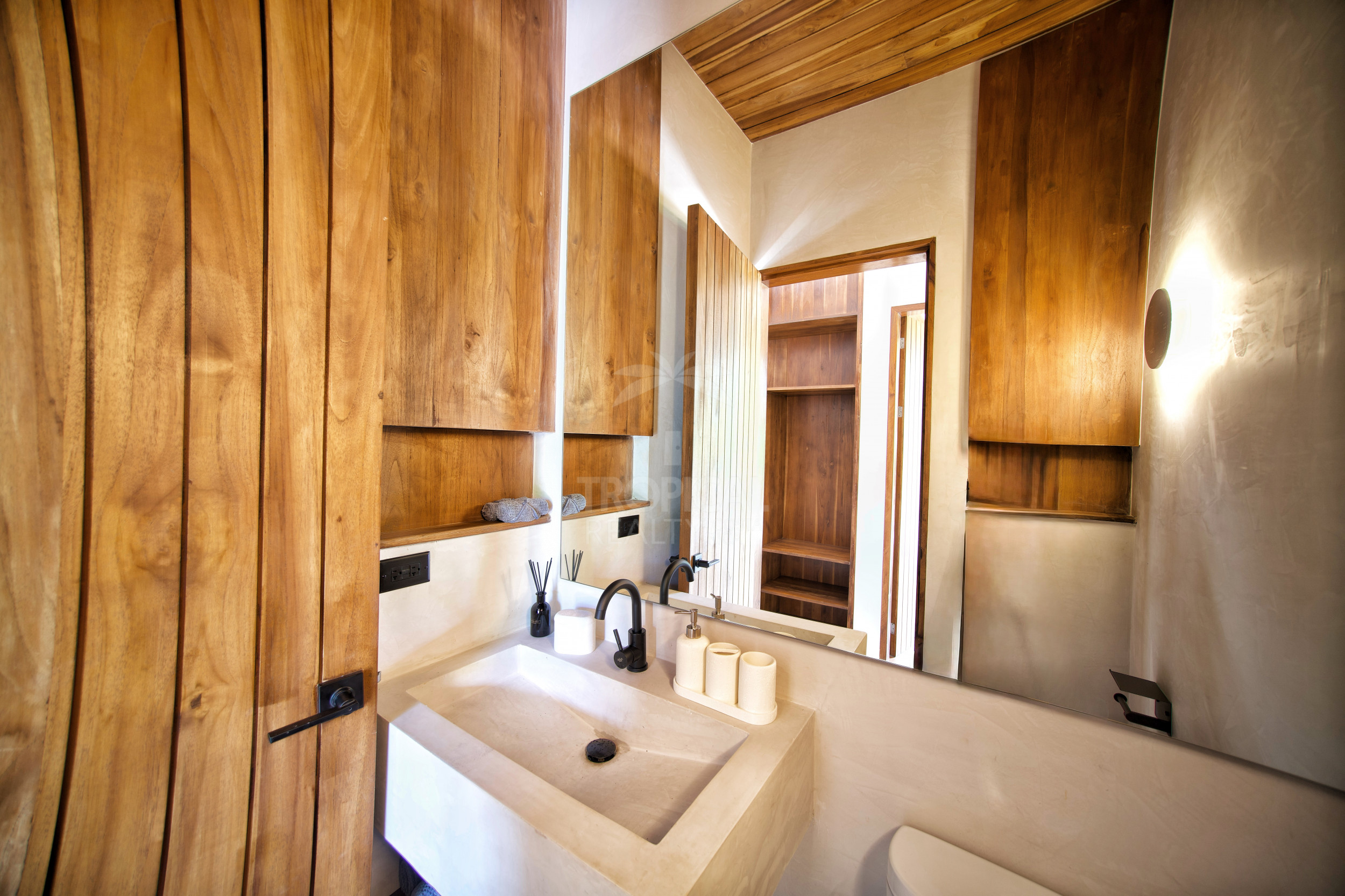 Luxury Ocean View Villa in Santa Teresa – 7,204 m² of Privacy & Nature