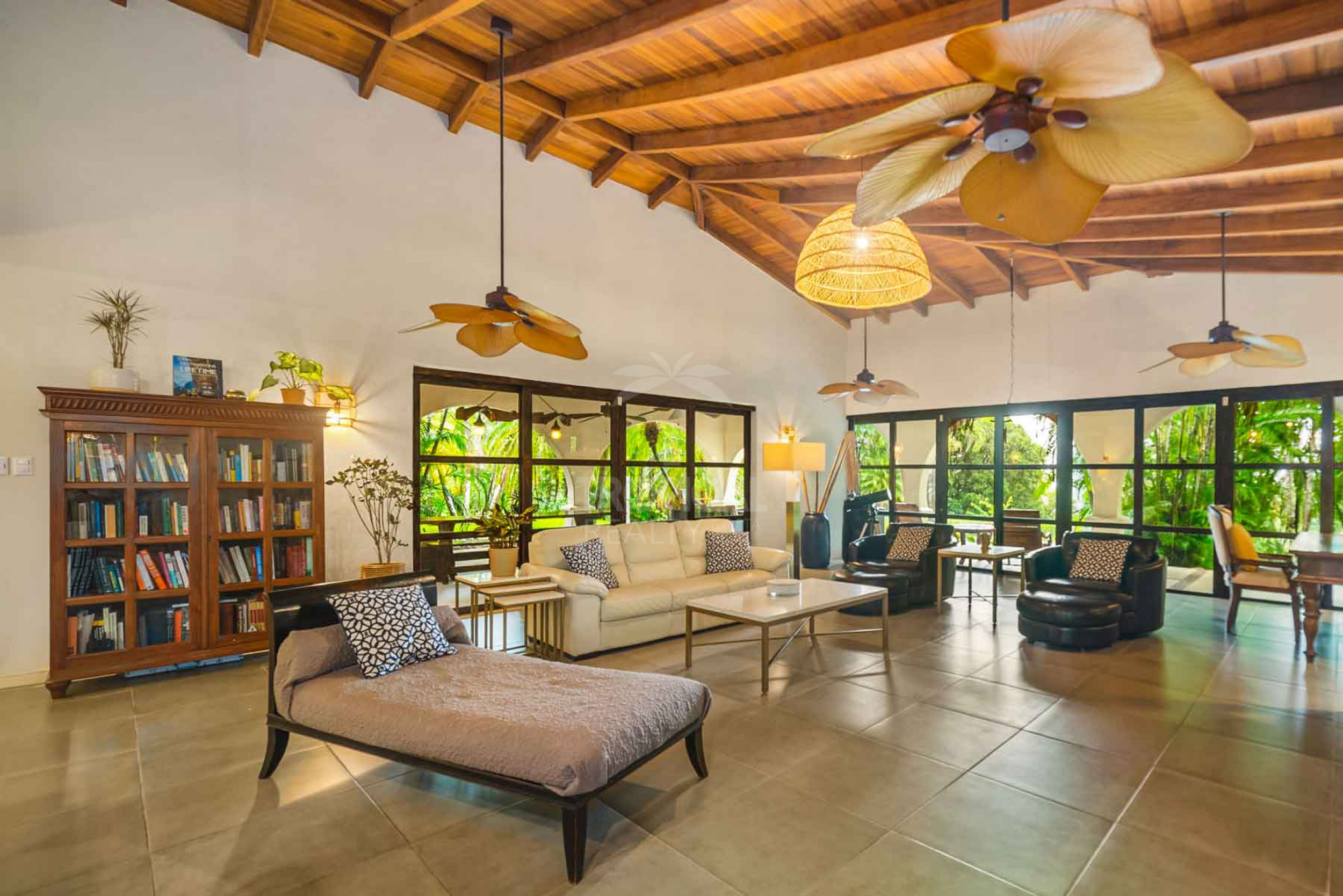 Villa Meridiana – Sustainable Luxury Estate with Ocean Views in Guanacaste