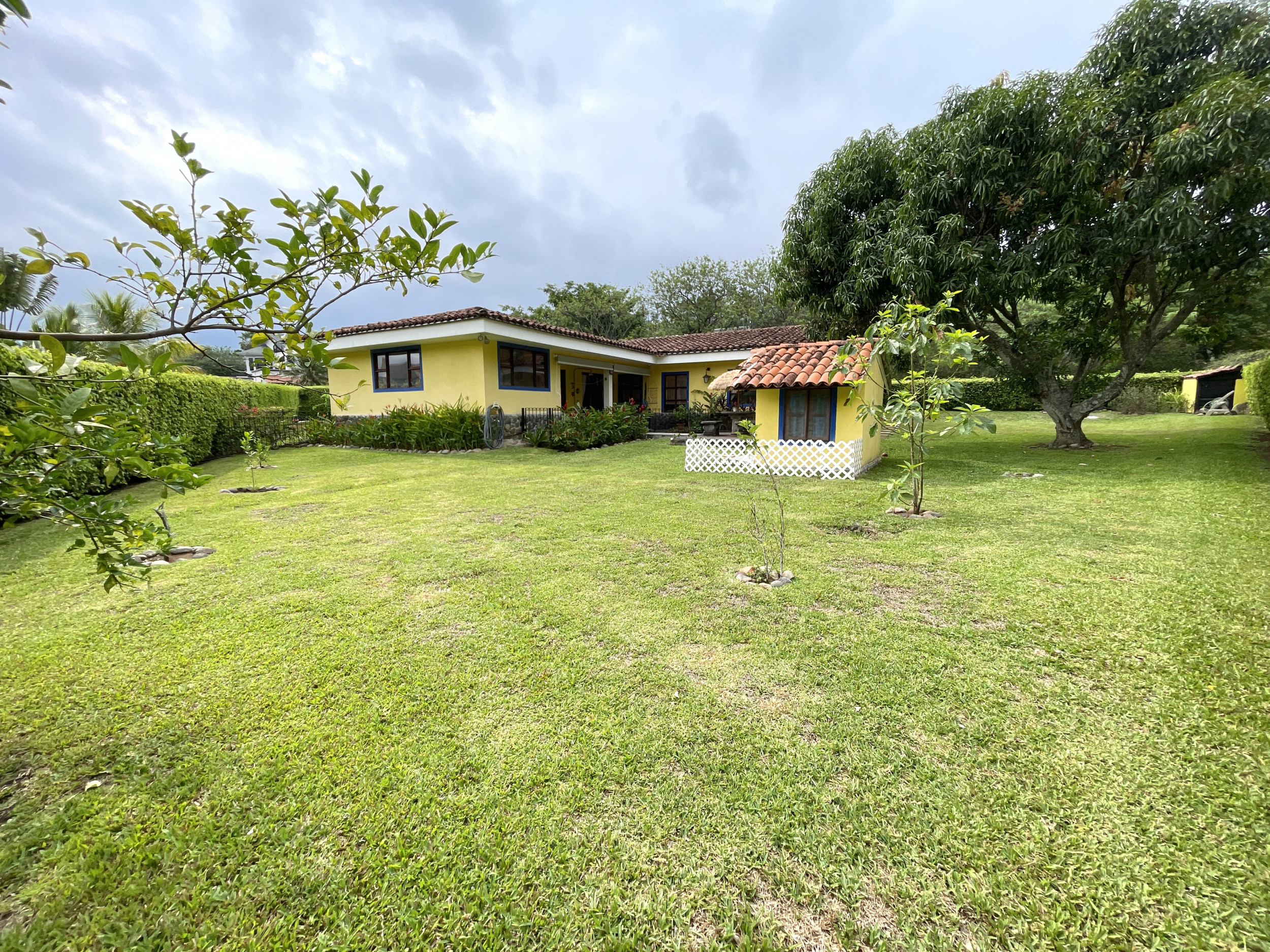 SOLD Charming Single-Story Residence in Los Reyes La Guacima: Your Ideal Home Awaits!