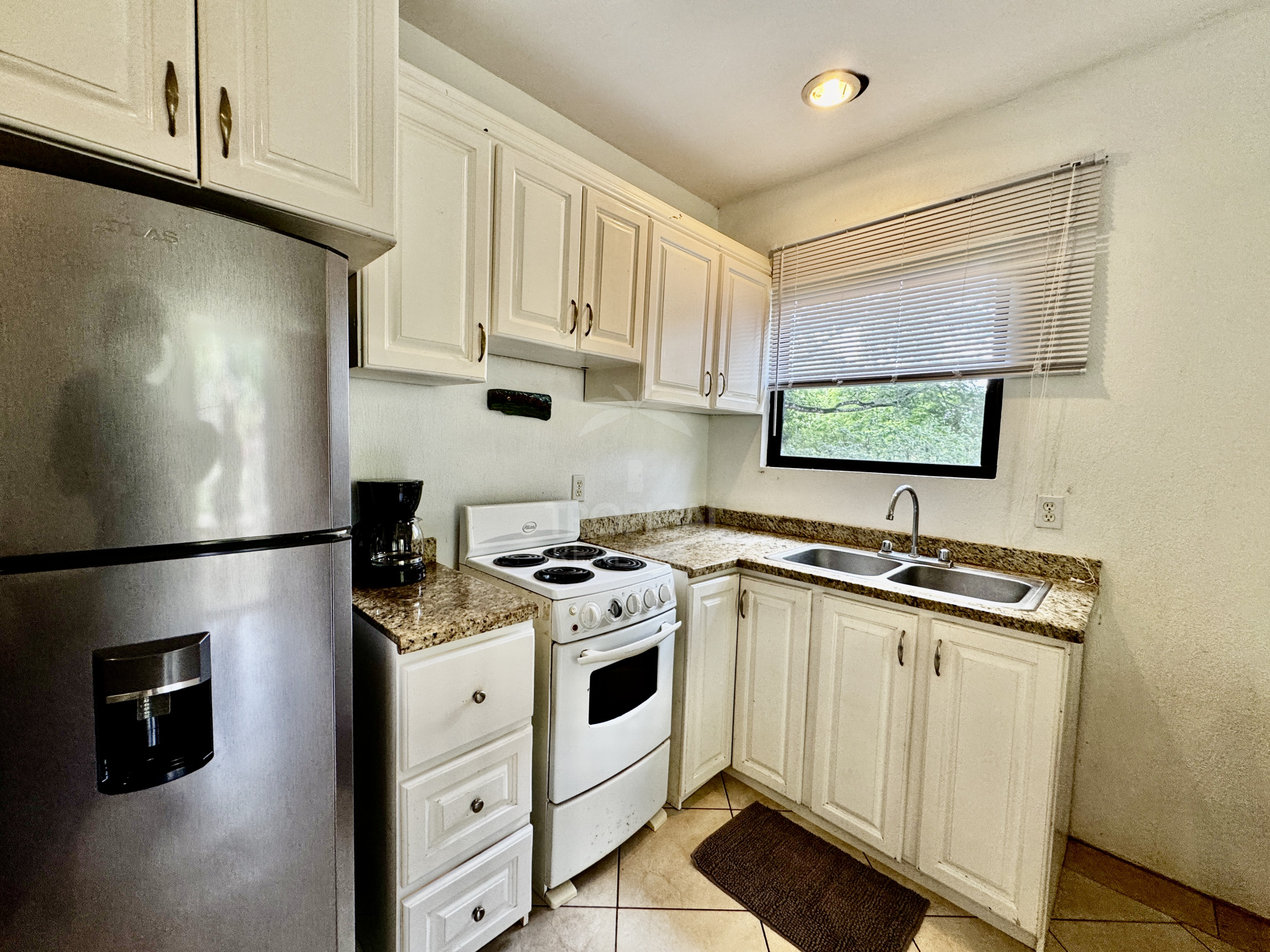 Apartamento en alquiler en Montezuma, tres habitaciones, su hogar frente al paraíso.