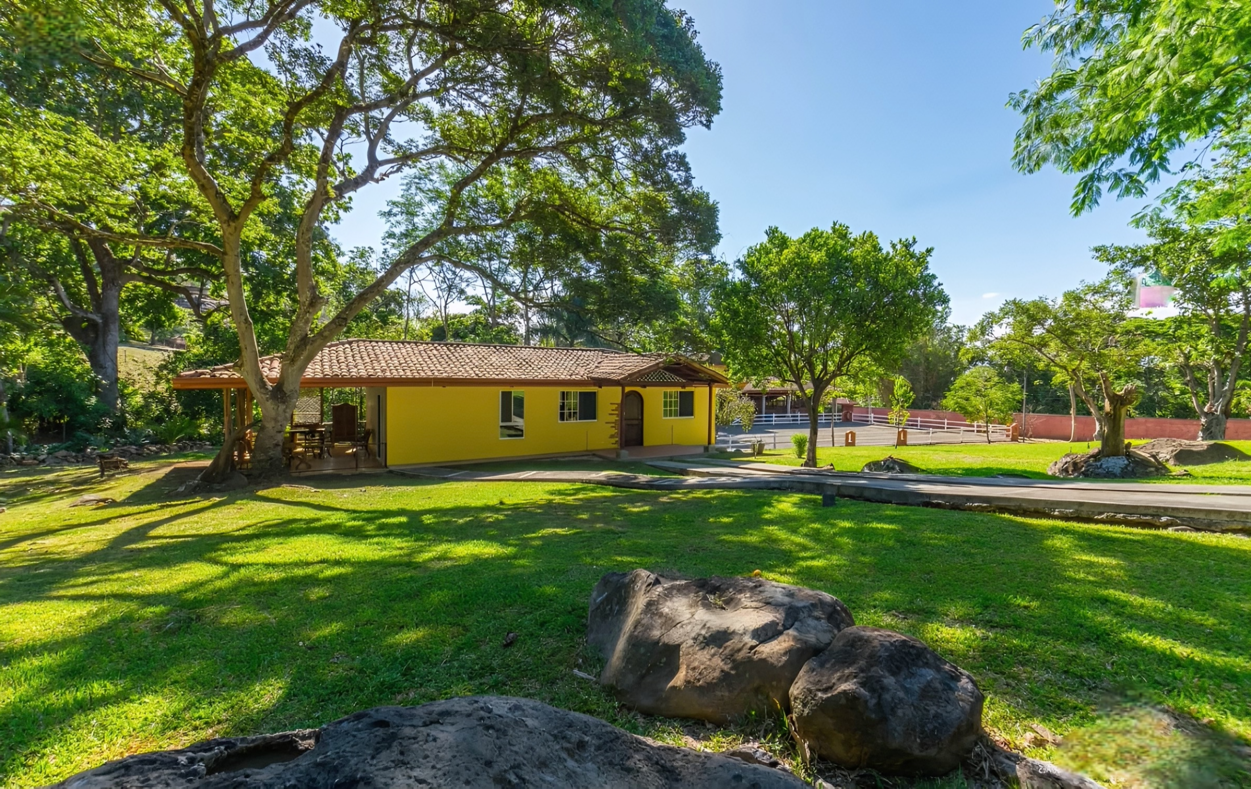 Luxury Estate, a unique home for horse lovers, located in La Garita de Alajuela