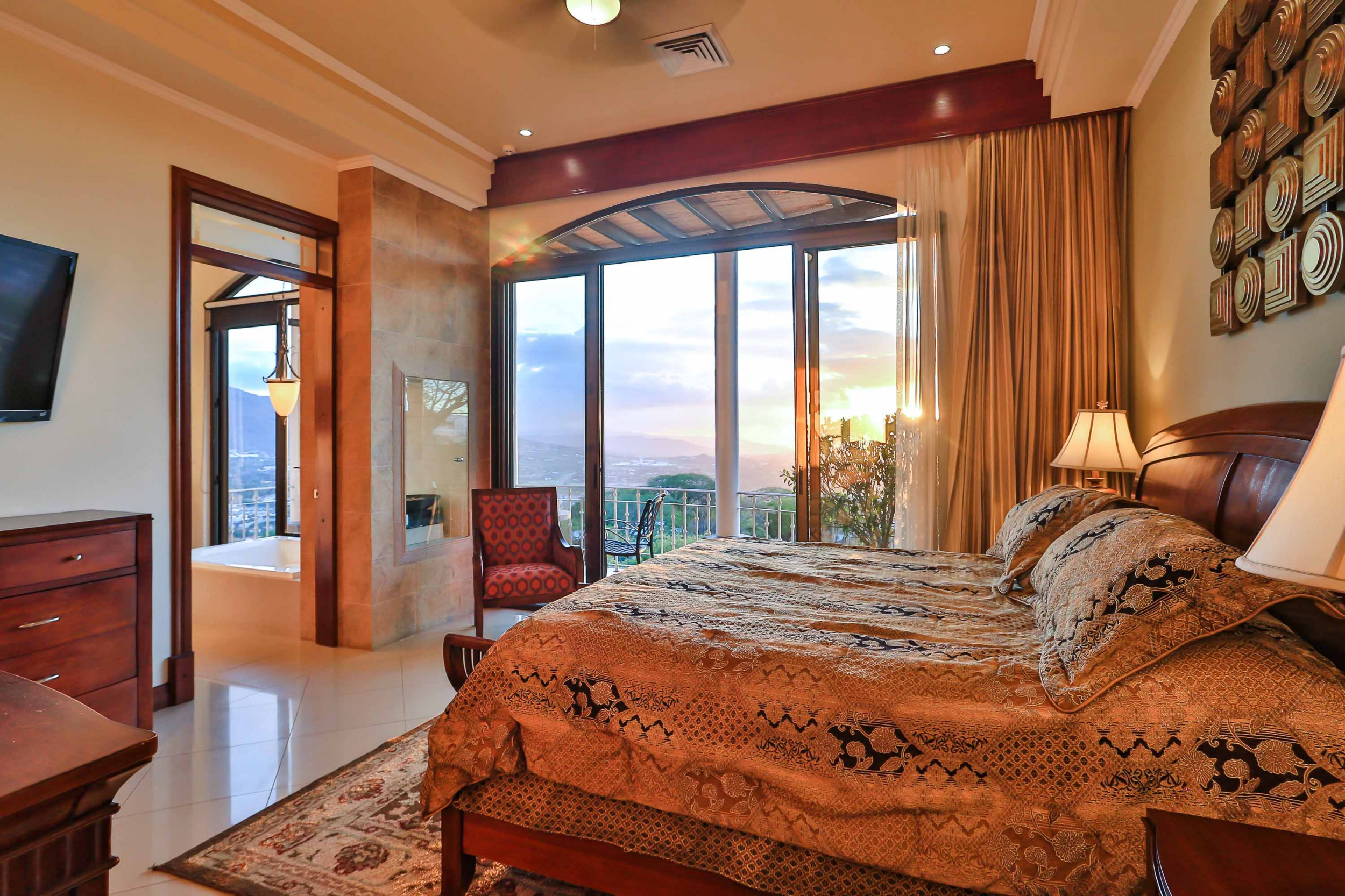 Breathtaking Views & Privacy - The Infinity Estate in Villa Real