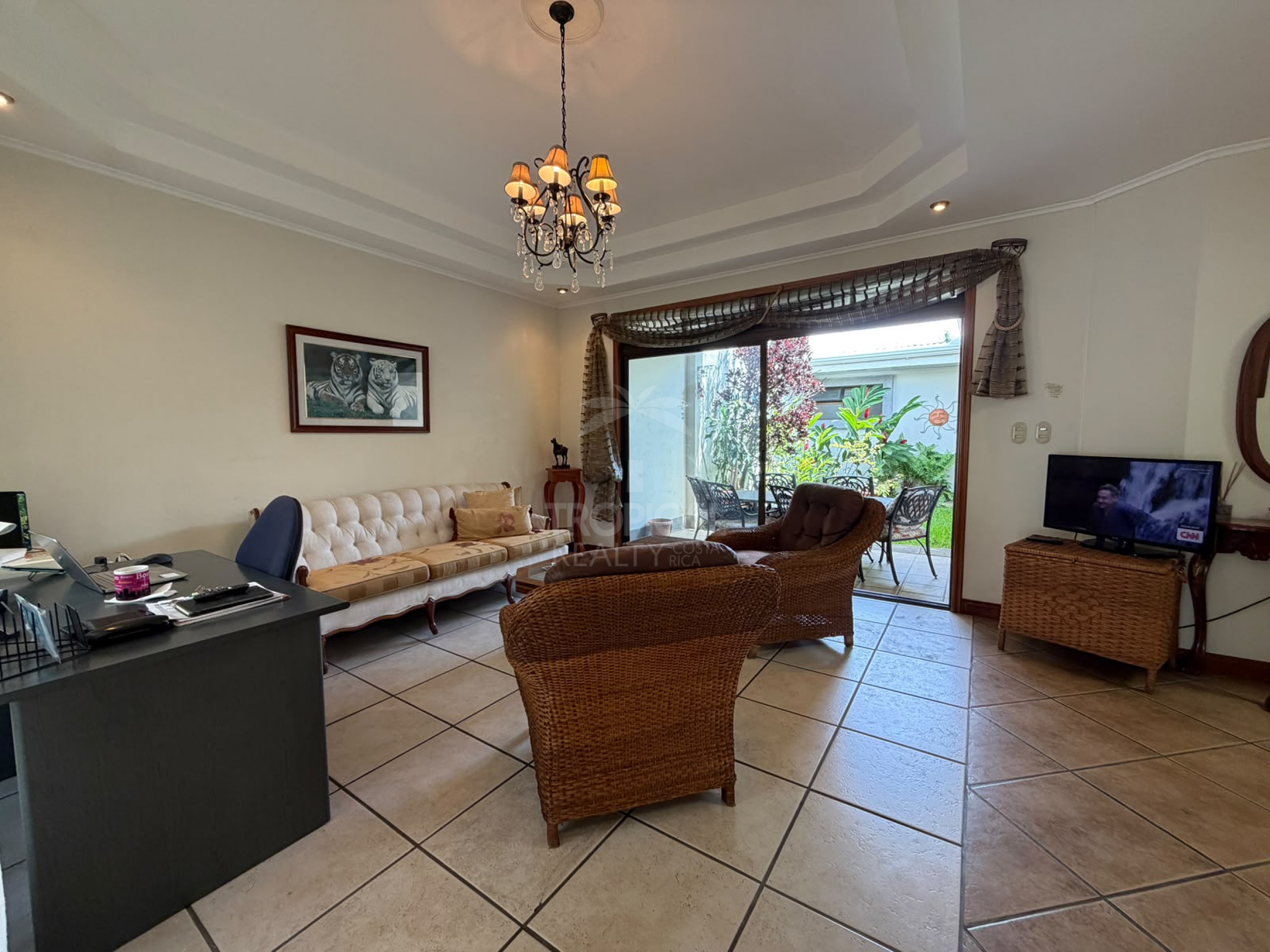 Casa de una planta en alquiler Escazu, Altos de Horizonte