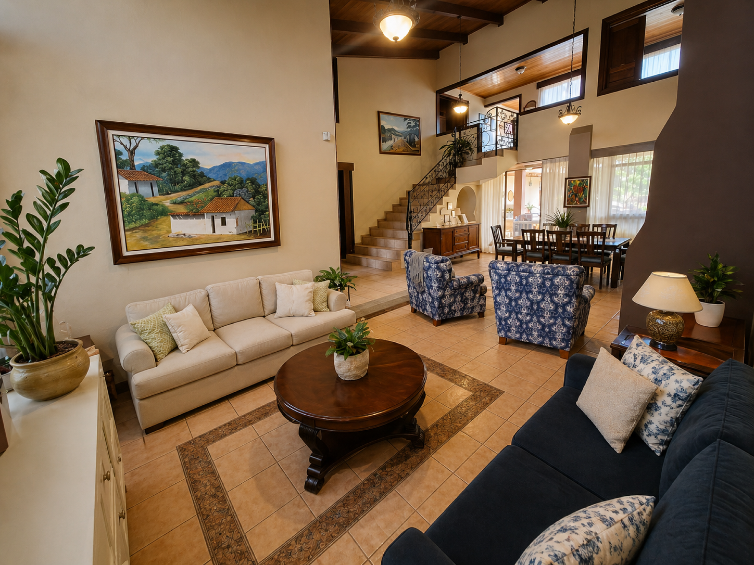 Home for Sale in Curridabat – 3 Levels, Office, TV Room & Spacious Layout